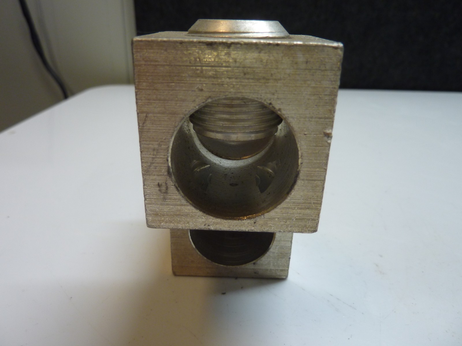 ILSCO D3759 Aluminum Block Mechanical Lug Terminal 750 KCMIL-1/0 AL9CU (31959)