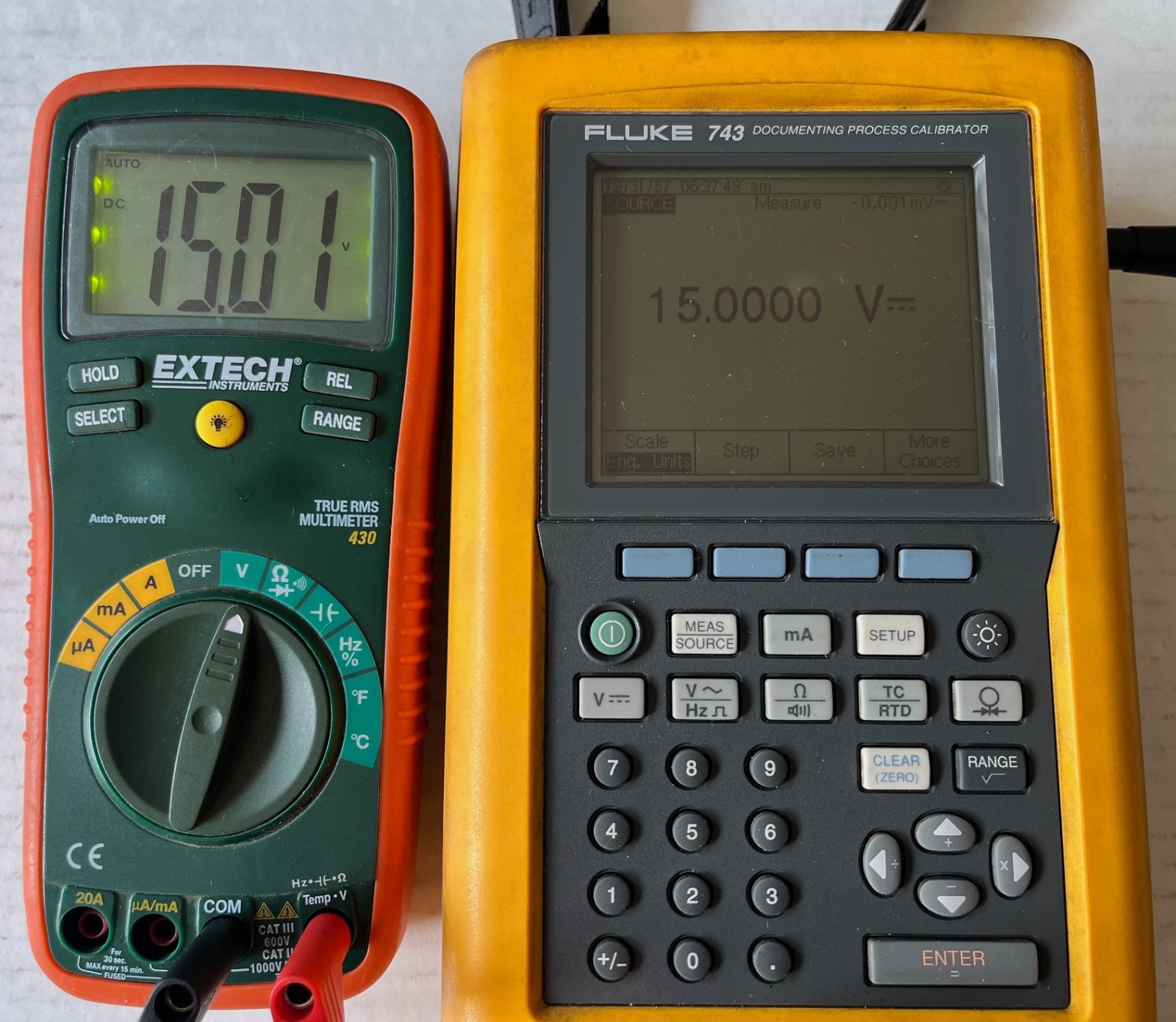 Extech 430 True RMS Digital Multimeter w/TL809 Test Lead Set in 2 Soft Cases