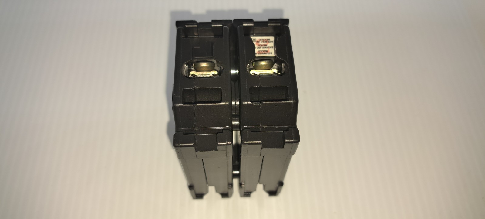 SQUARE D HOM230 30 AMP 2 POLE 240 VOLT CIRCUIT BREAKER TYPE HOM