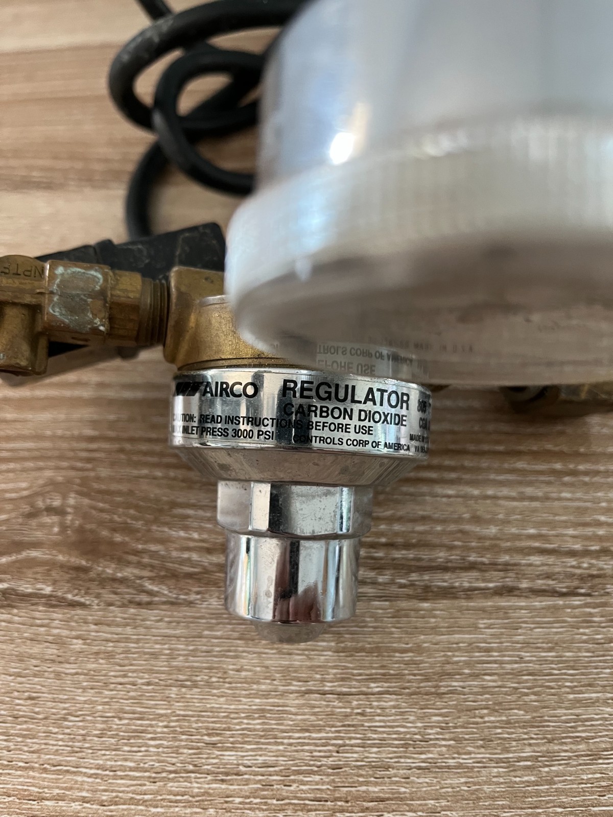 AIRCO 805-7715 CO₂ Regulator CGA-320 w/ Aqua Culture Flowmeter & 110v Solenoid V