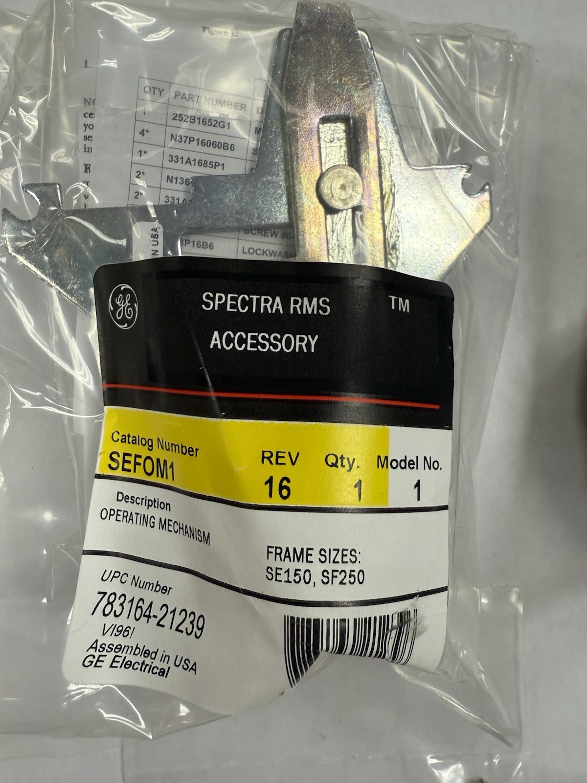 SEFHM1 GE SPECRA CIRCUIT BREAKER OPERATING MECHANISM, W/ ROTARY HANDLE AND SHAFT