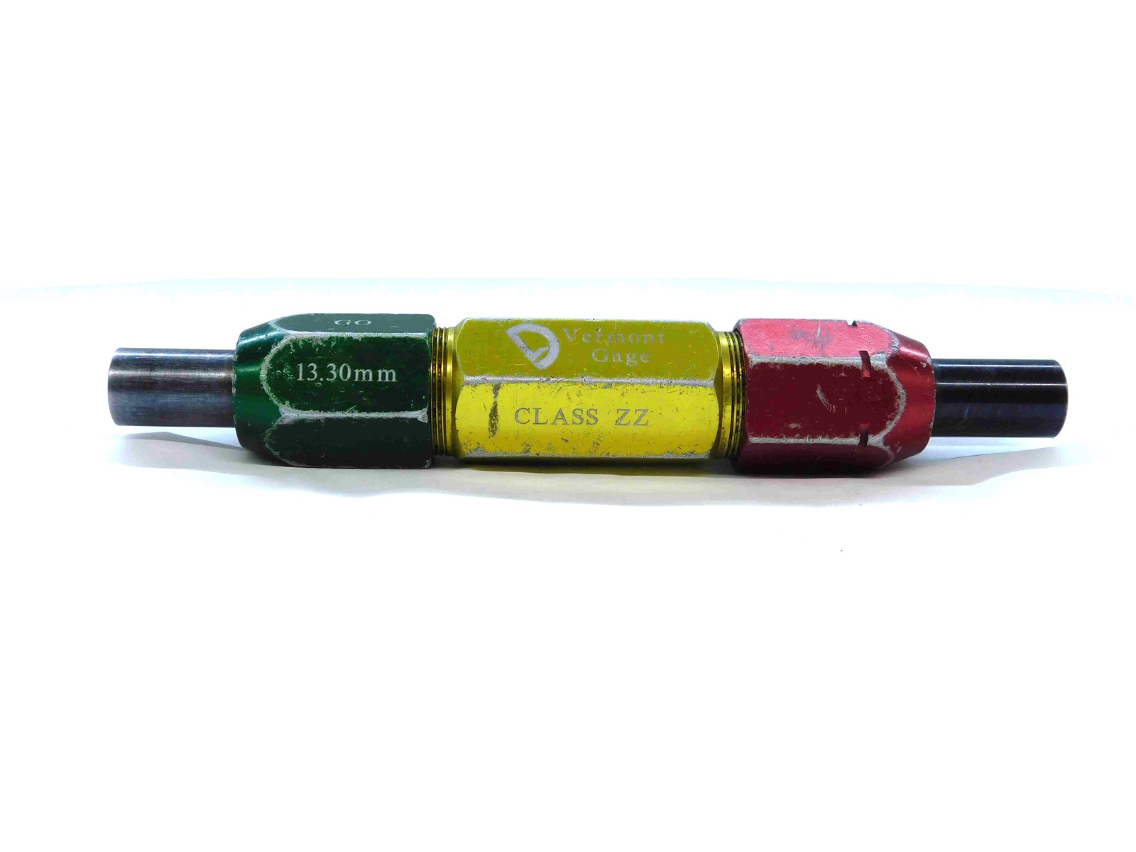 13.300 & 13.700 CL ZZ mm PIN PLUG GAGE GO NOGO 13.000 +.300 13 .5236 13.30 13.70