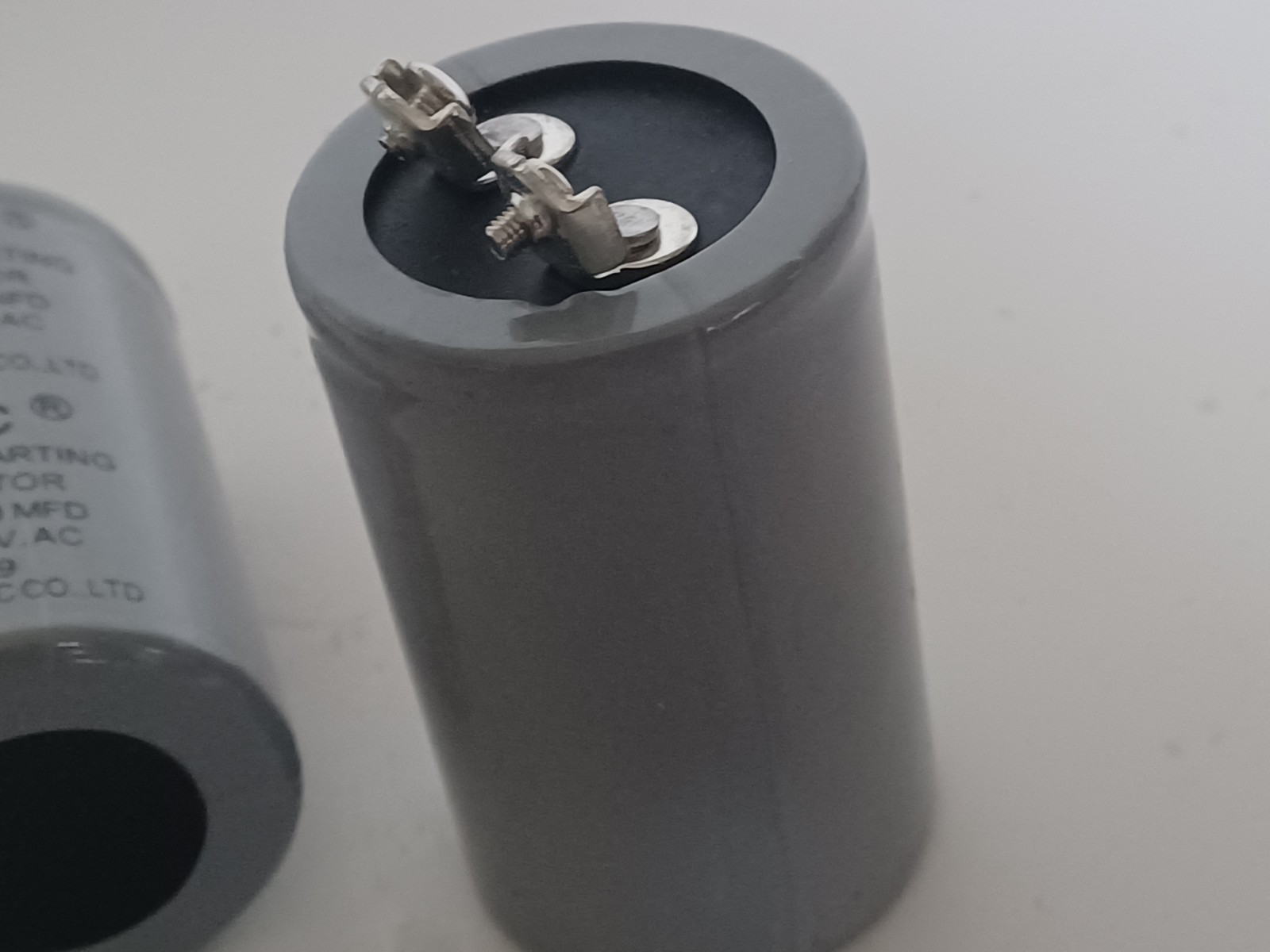 2Pk- 200MFD 200UF 42*70mm ABC CD60 Motor Start Capacitor 125VAC HVAC 125V
