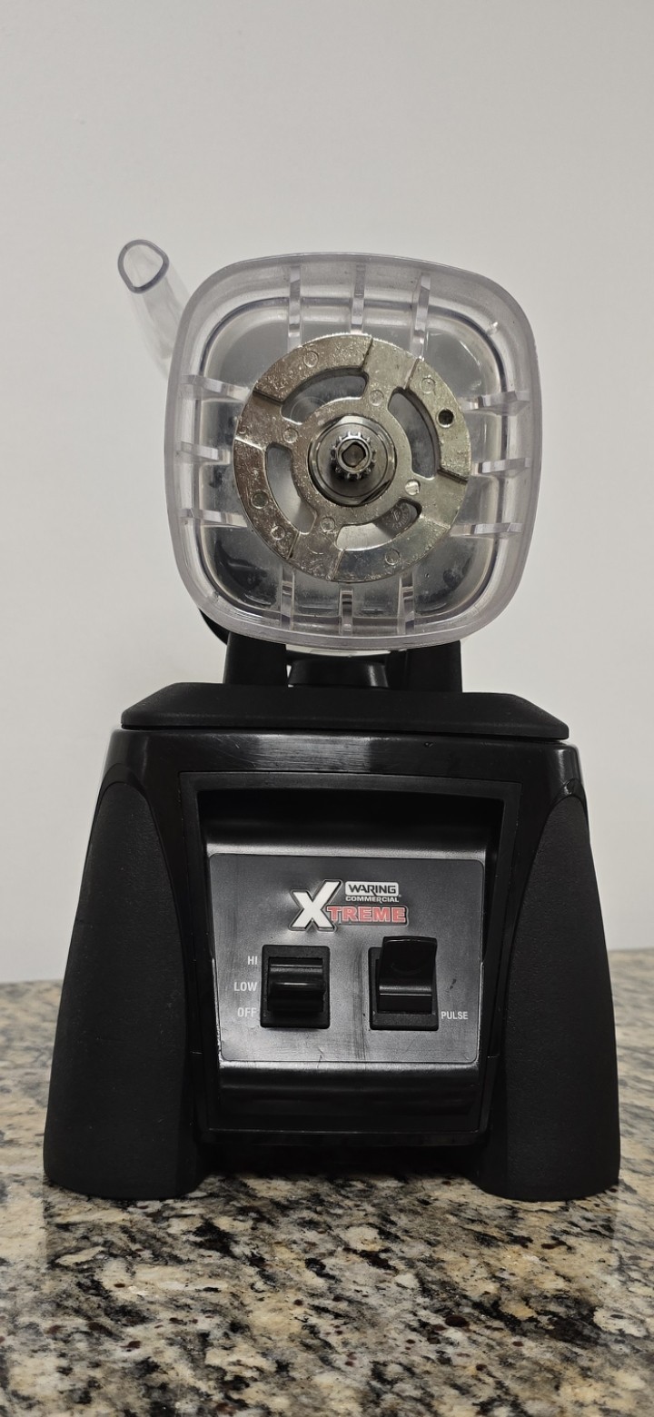 Waring MX1000XTX Commercial Blender 3.5 HP 64 oz Manufactured December 07-2024.