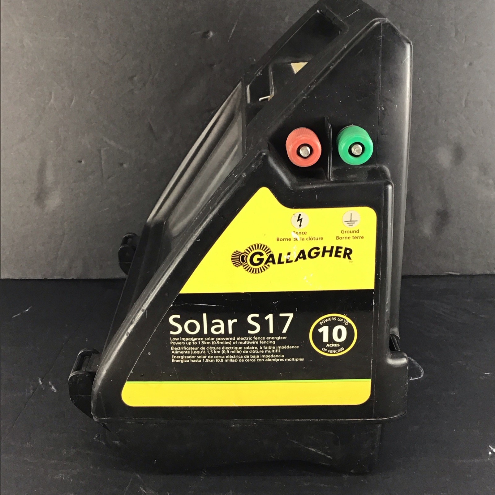 Gallagher Portable Solar S17 Electric Fence Energizer TESTED WORKING no battery