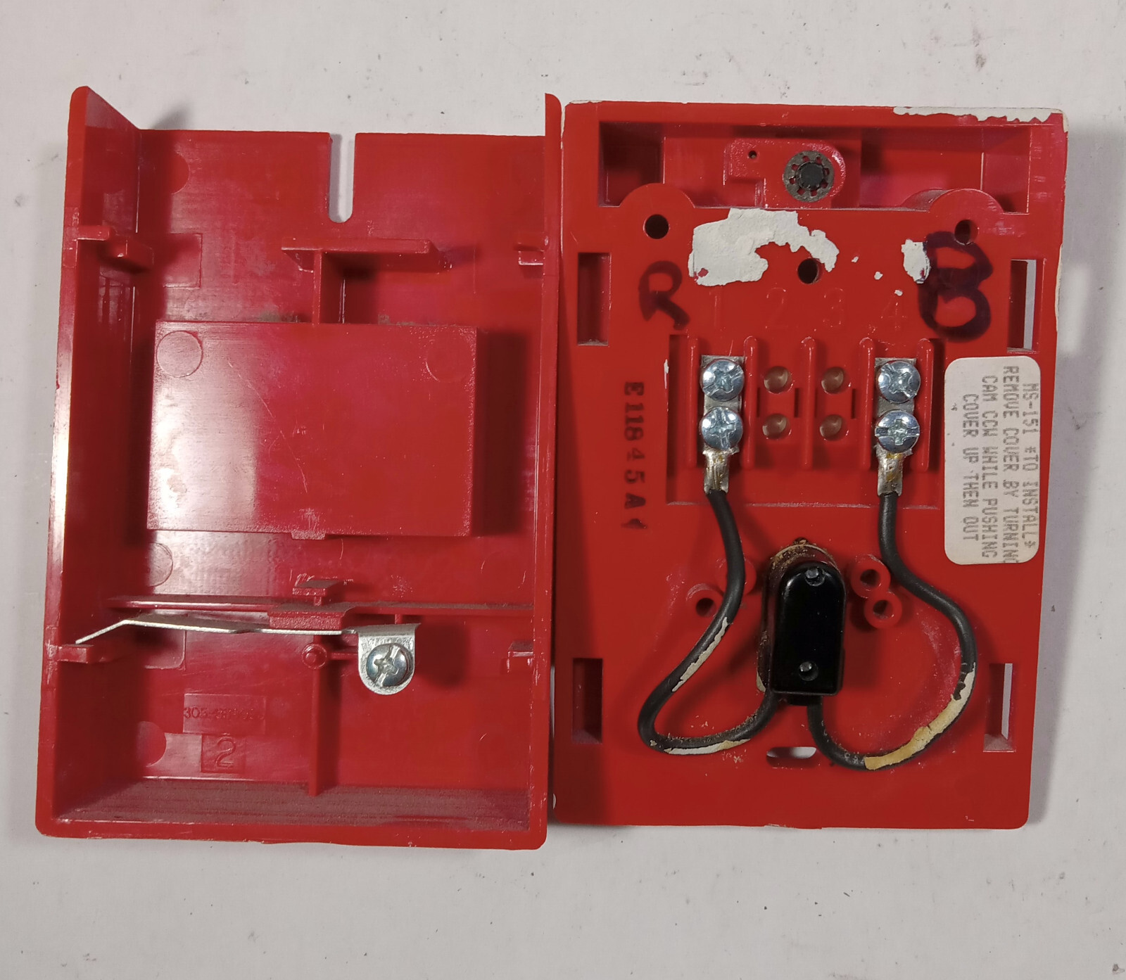 1 USED CERBERUS PYROTRONICS MS-151 FIRE ALARM PULL STATION***MAKE OFFER***