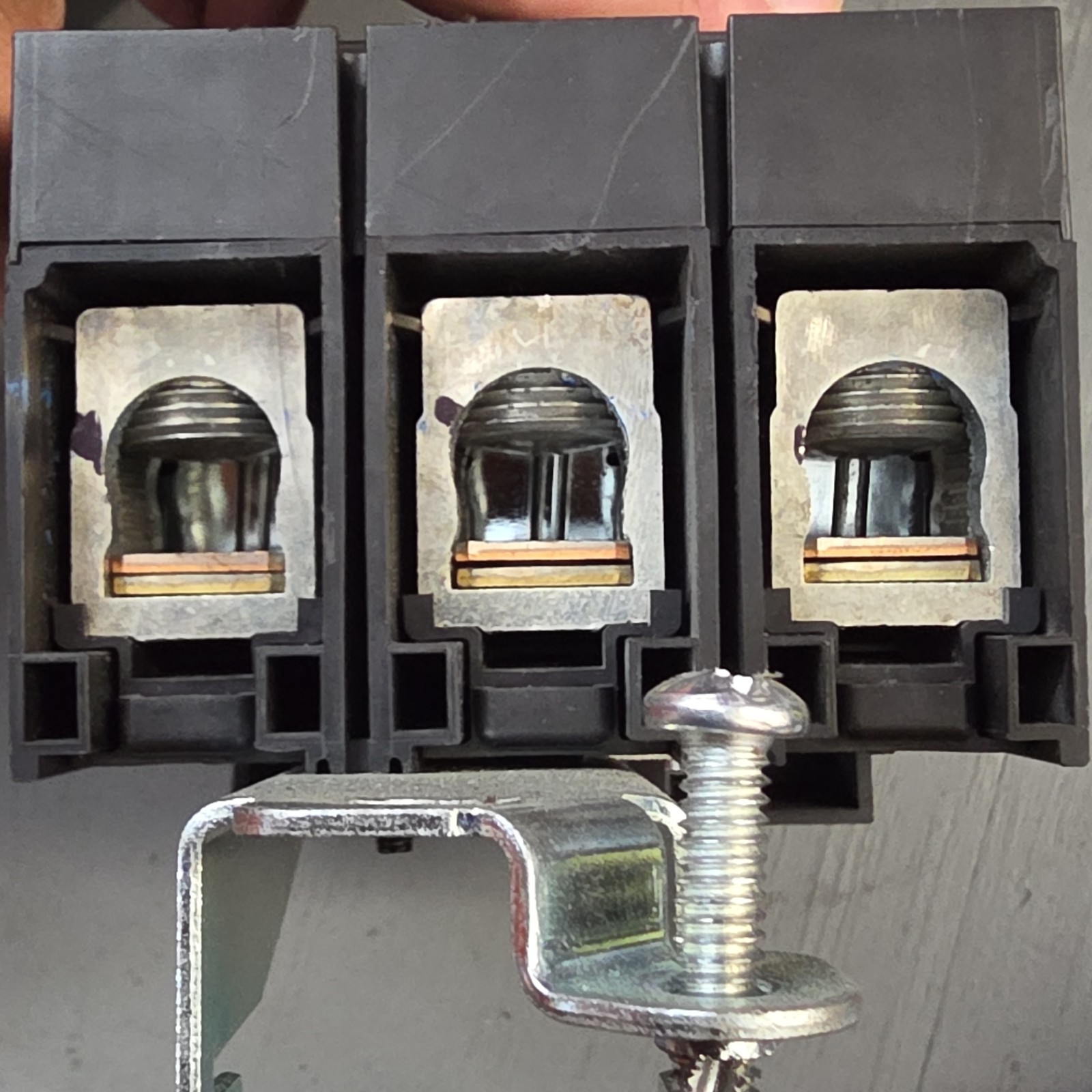 Square D PowerPact J JJA36175 Circuit Breaker 175A 3 Pole 600VAC Trip Indicator