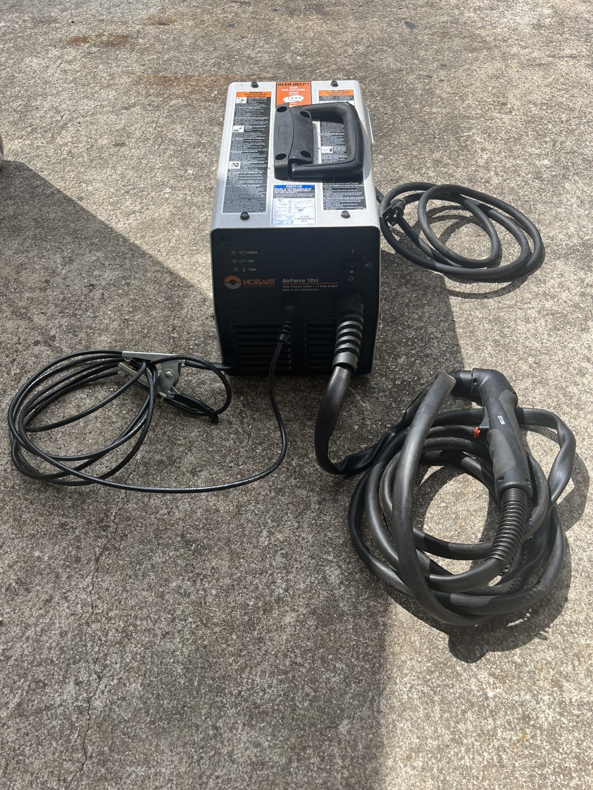 Hobart AirForce 12ci 120V Plasma Cutter/Built in Air Compressor