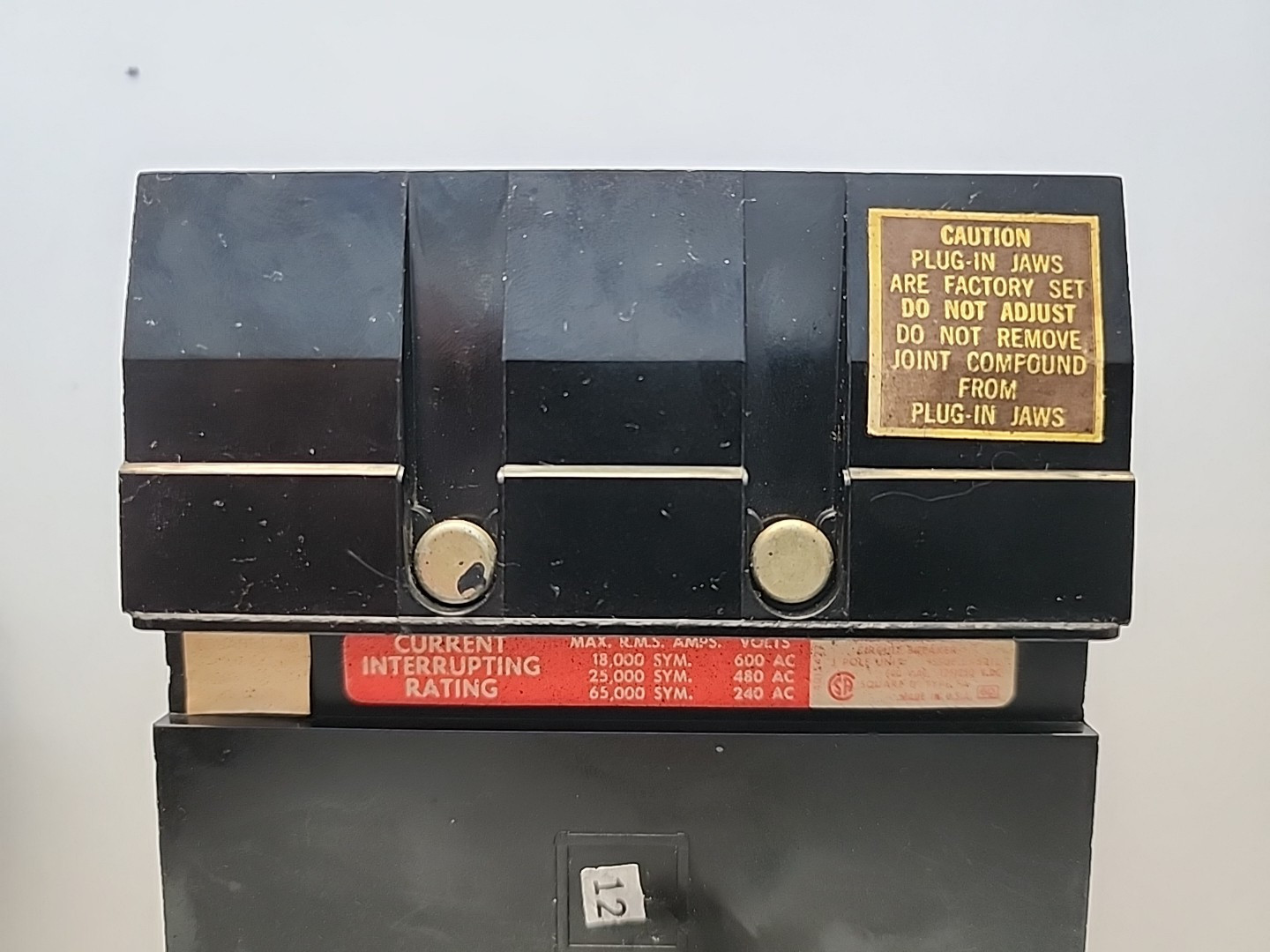 SQUARE D FH36015 3 POLE 15A 600V CIRCUIT BREAKER [2RE2]