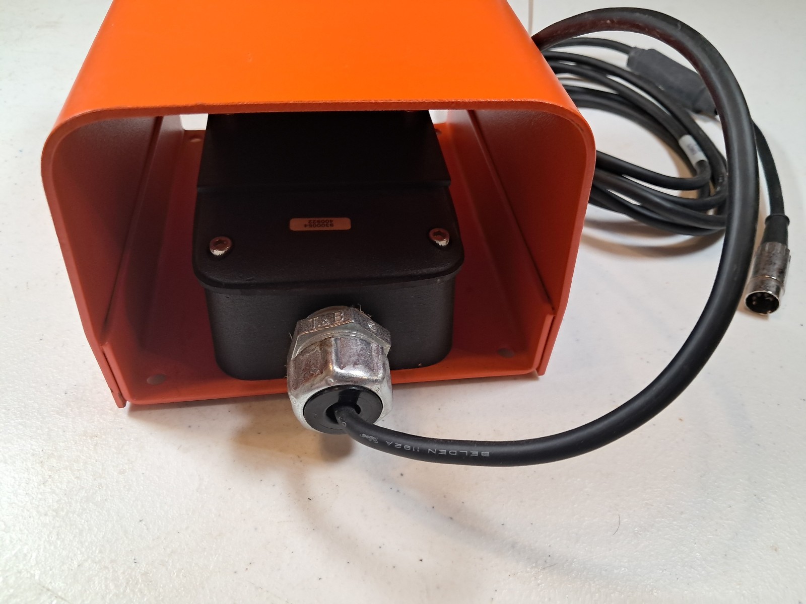 Linemaster Classic III 88SH1 Heavy Duty Foot Switch Orange Steel Enclosure