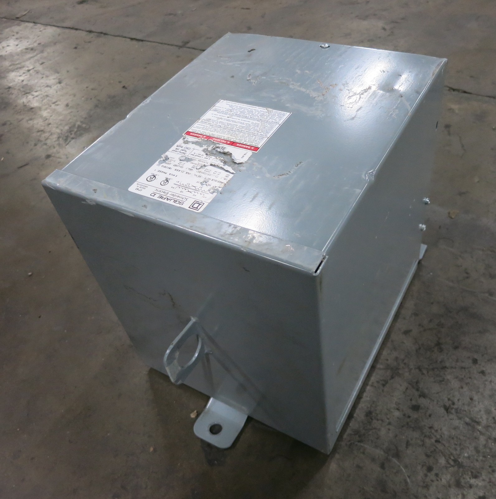 Square D 5S1F 5 kVA 240×480 – 120/240 1PH Dry Type Transformer 3R 240 480 Single