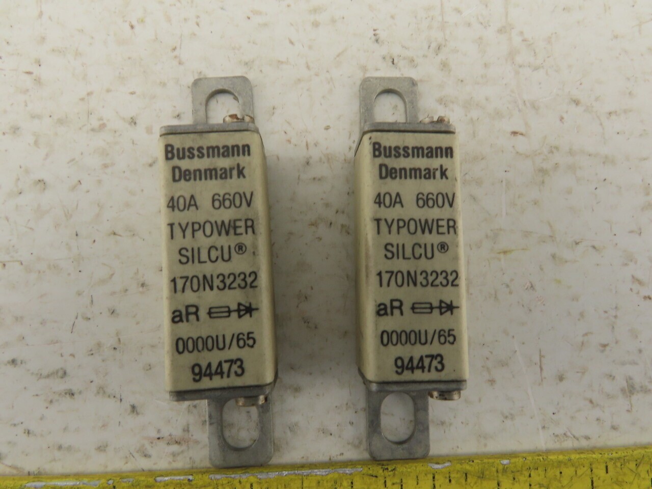 Bussmann Denmark 170N3232 Fuse 40A 660V Lot of 2