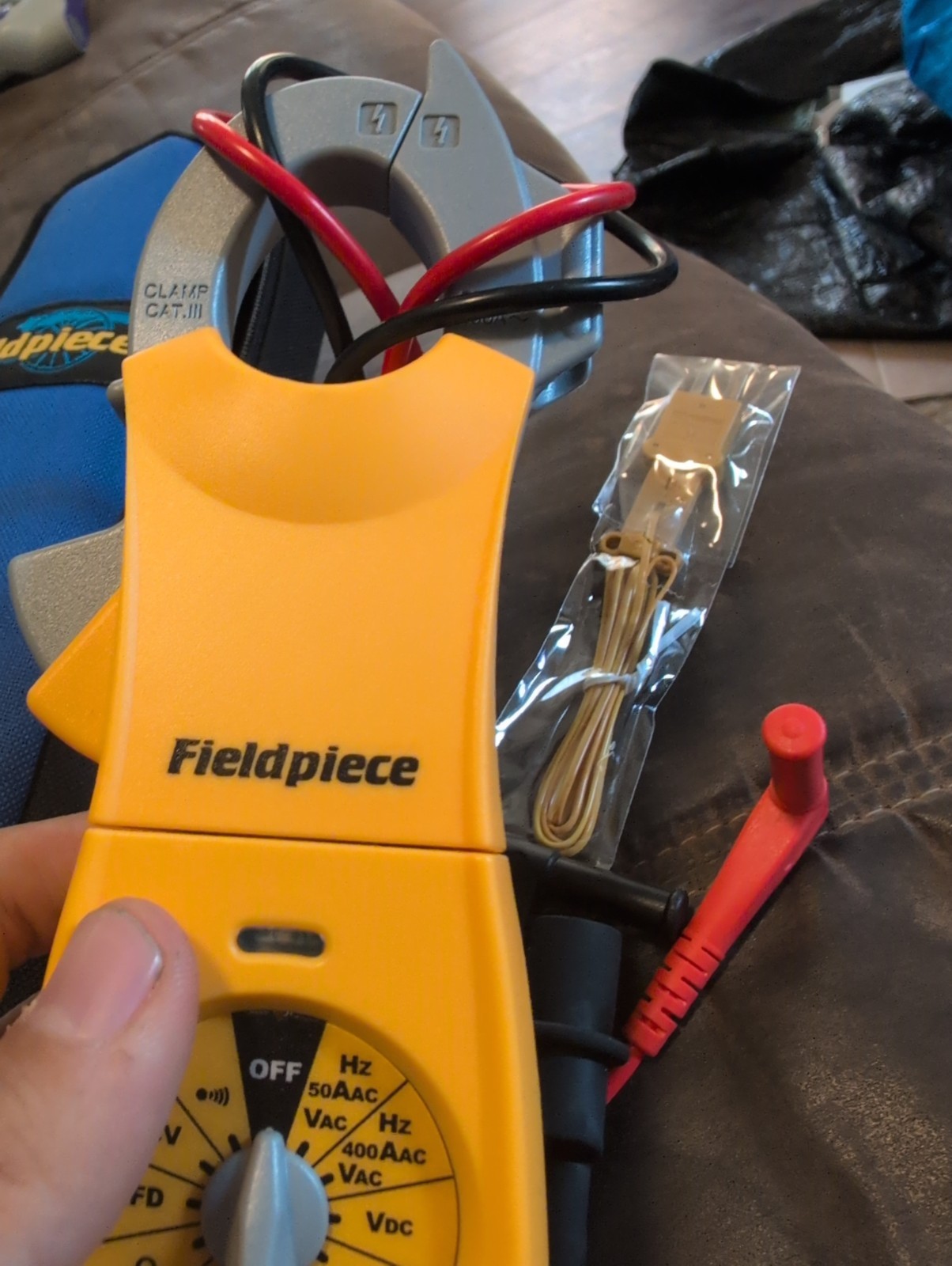Fieldpiece SC640 True RMS Clamp Meter CAT III 600V w/ Leads & Carry Case