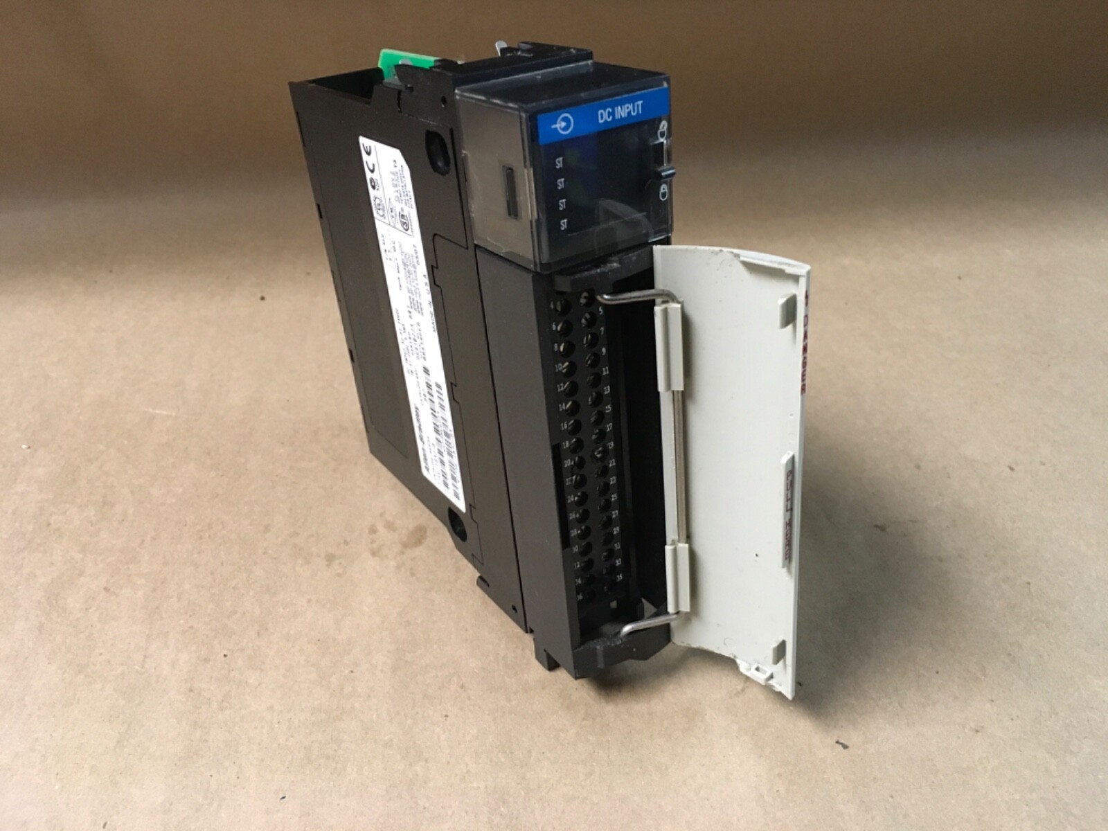 Allen-Bradley 1756-IB32/B DC Input Module 32Pt 24VDC P/N-96410273 B01 F/W 3.5