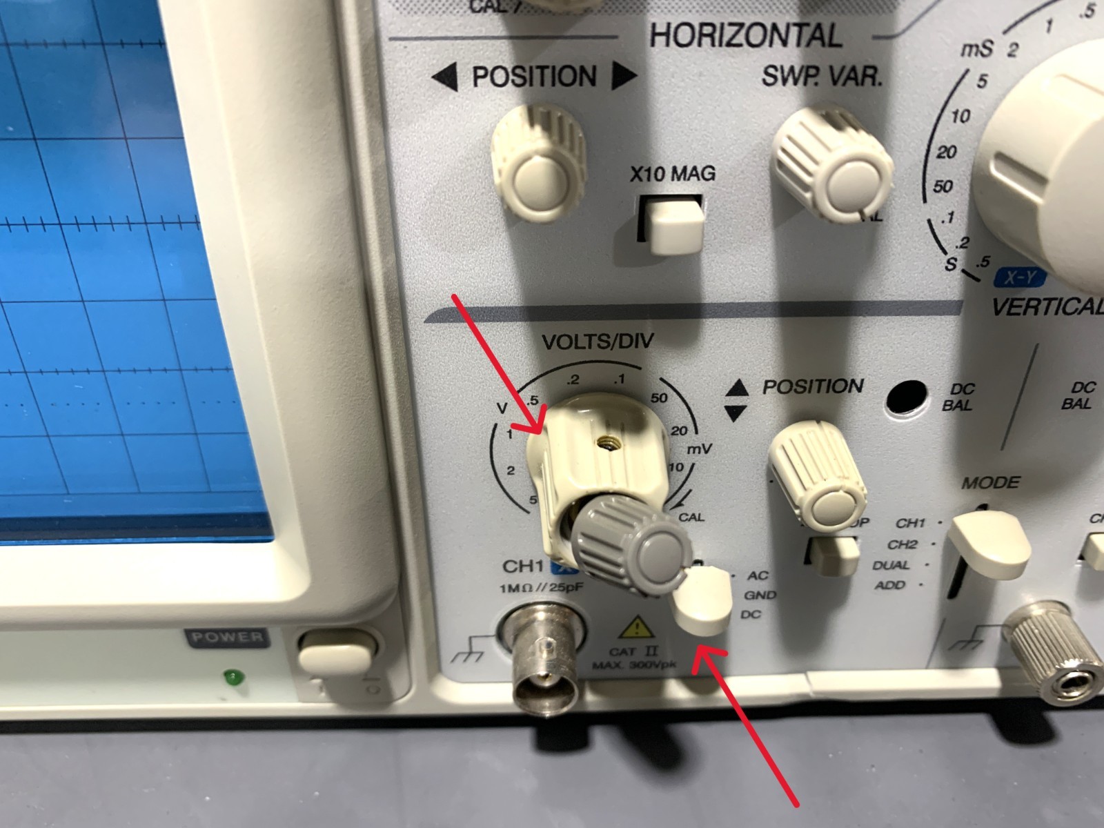 Tenma Oscilloscope 20Mhz With Built in FG MPN/72-6805, Damaged Handle, Tested