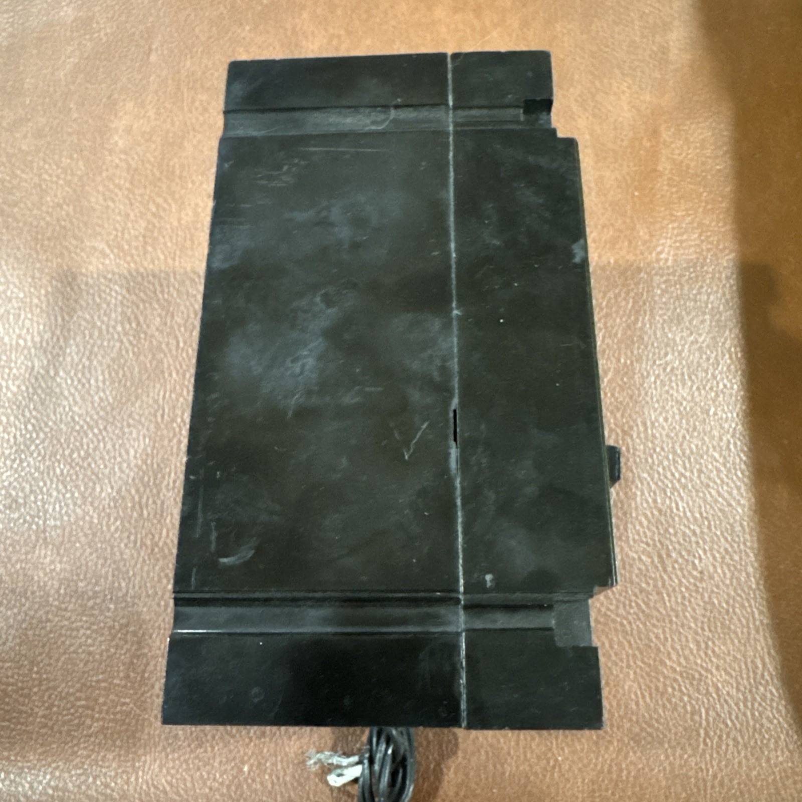 Westinghouse 3P 100A FB3100 600V 3 Pole 100 Amp 4975D71G44 Shunt Trip *Chipped*