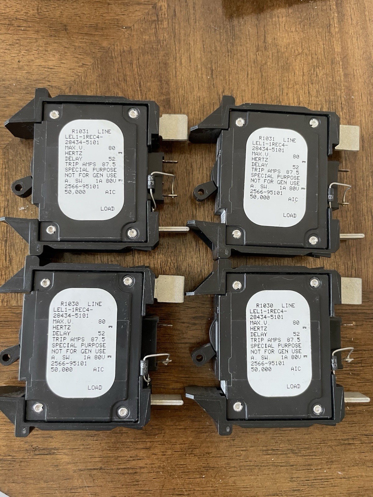 Airpax LEL1-1REC4-28434-5101 Bullet Circuit Breaker 70A 80VDC 2566-95101 – 4