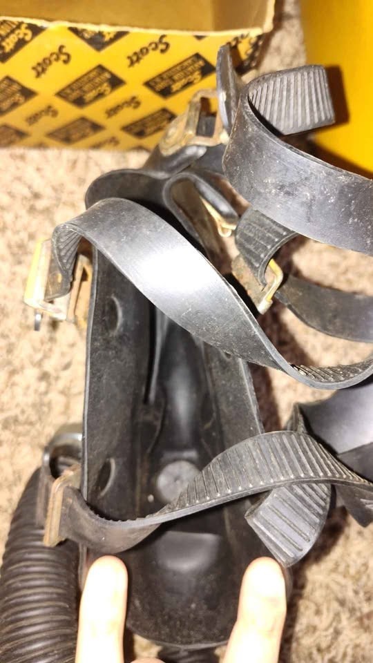 Scott scba mask Hose black vintage old firefighter turnout see pictures