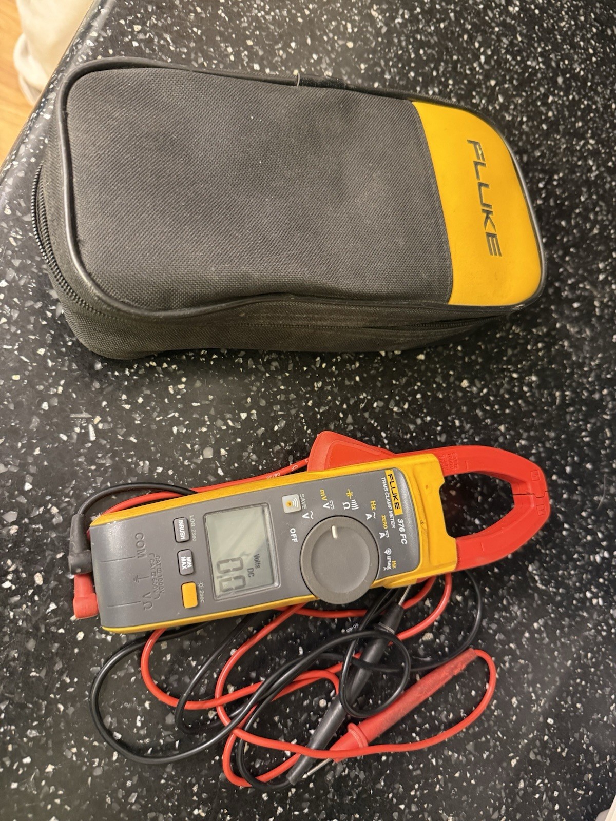 FLUKE 376FC WIRELESS TRUE RMS AC/DC CLAMP METER W/LEADS – SHIPS FAST