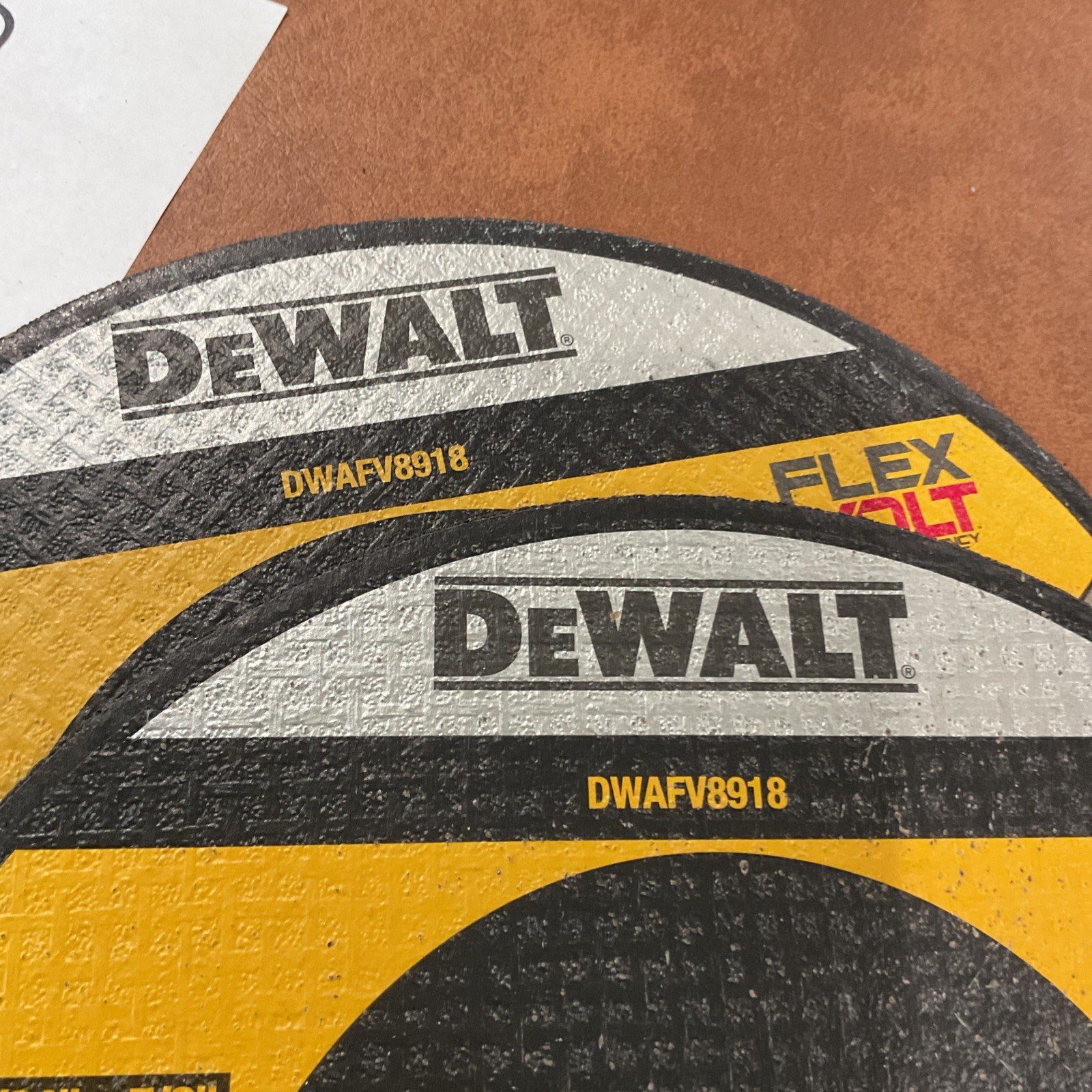 LOT OF 2 DEWALT – 9 x 5/64 in. x 7/8 T1 Flexvolt Cutoff Wheel DWAFV8918