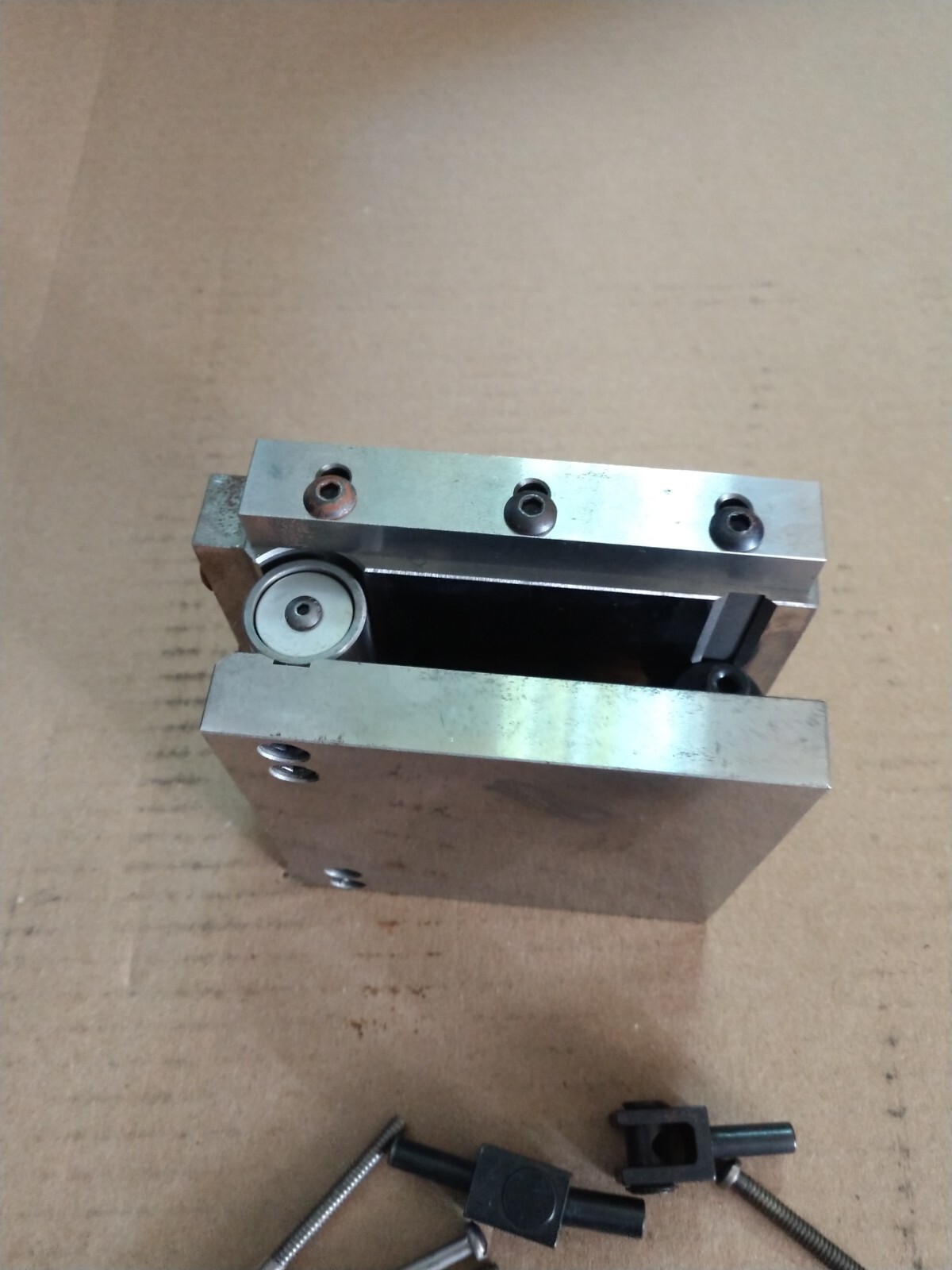 Hermann Schmidt 4″ x 4″ Sine Plate with accessories