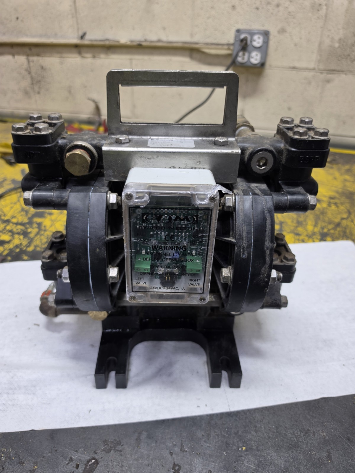 Valco Melton DD-1 Single Diaphragm Pump Teflon Alum 50 GPM 150 PSI