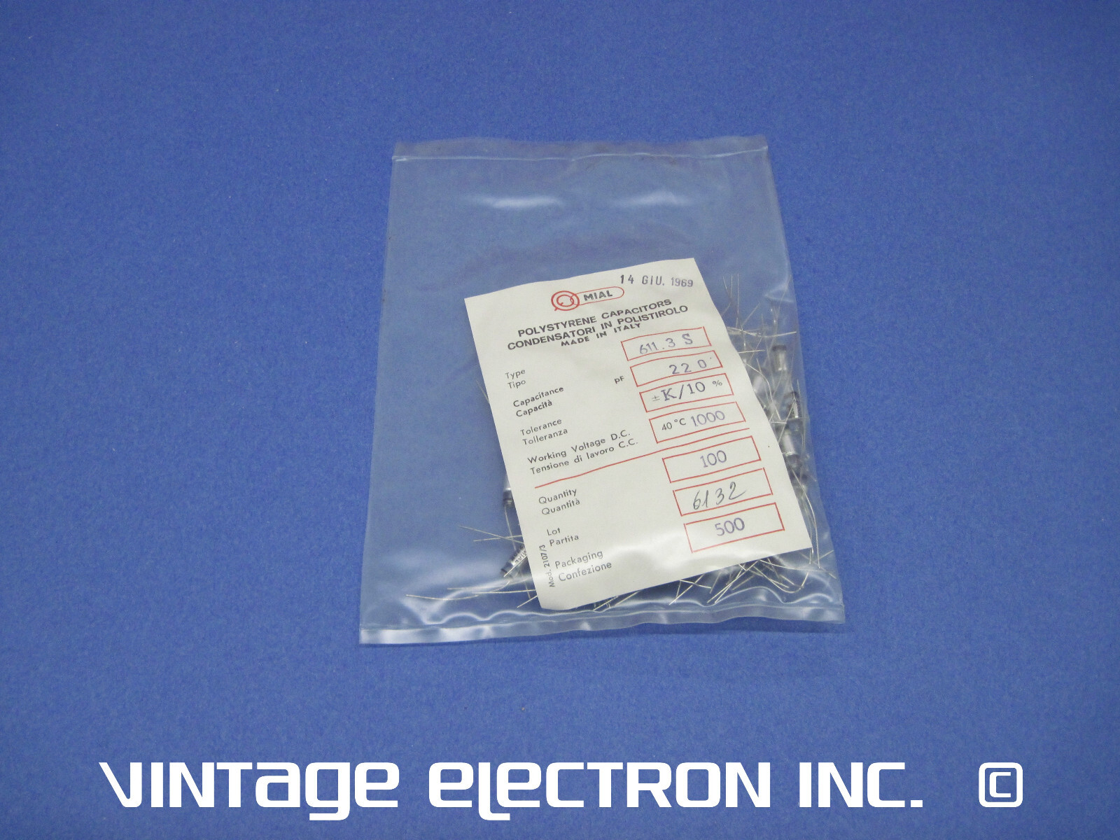 (100) MIAL Axial Lead Polystyrene Capacitors: 220pF 10% 1000V (Italy) FREE SHIP