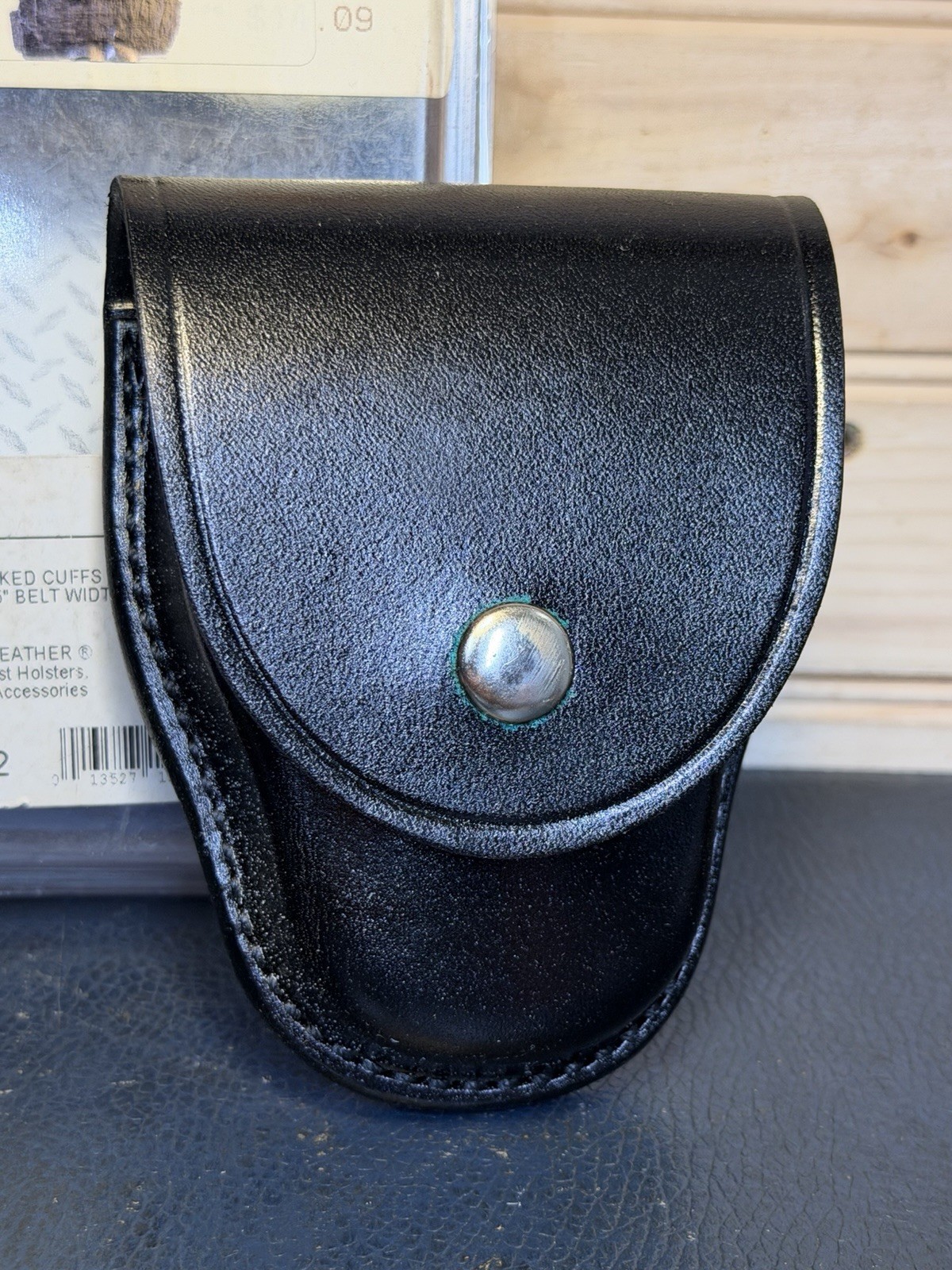 Bianchi 35p coverd cuff case handcuff Black Leather Part No. 13752 2.25” Belt