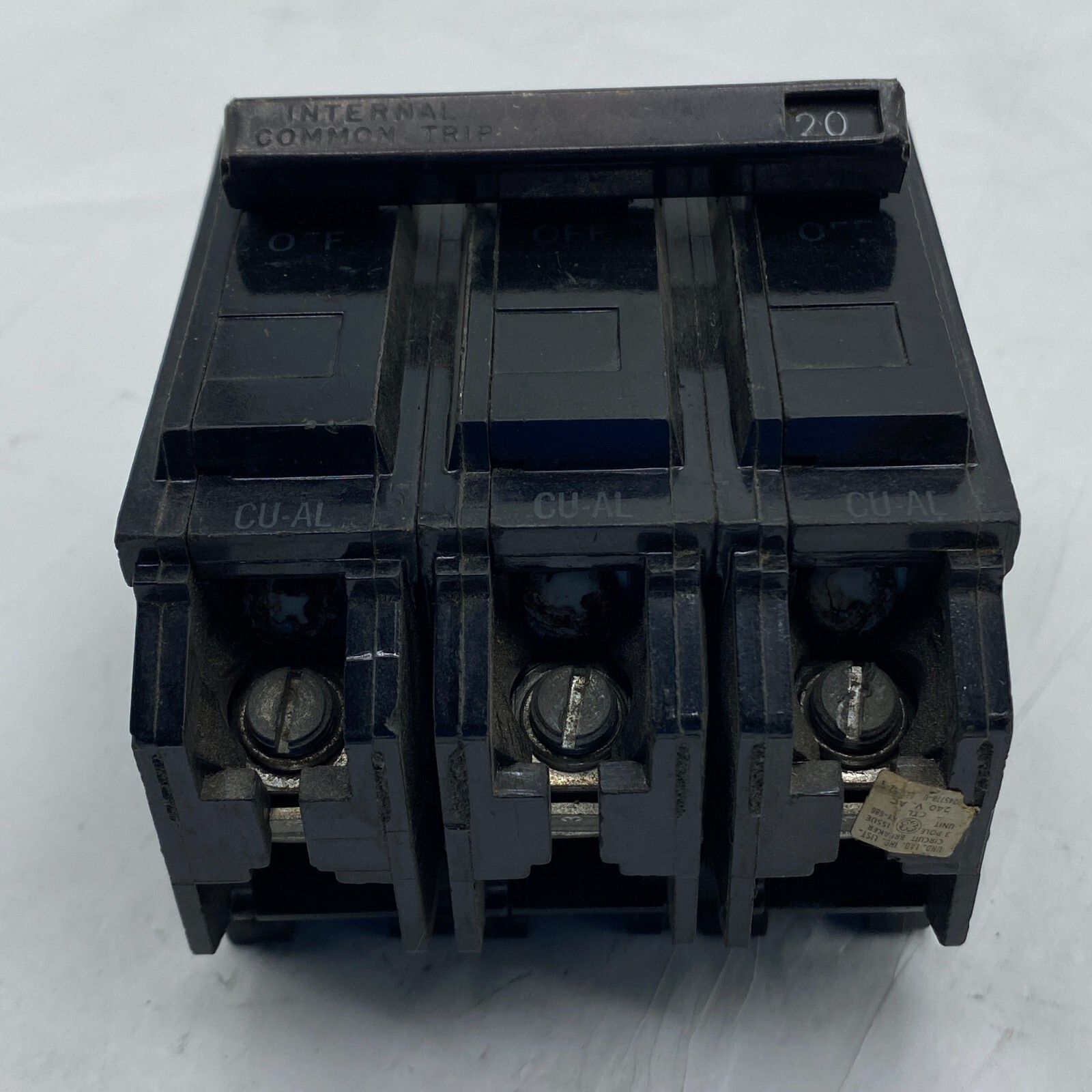 GENERAL ELECTRIC CIRCUIT BREAKER COMMON TRIP 20A 3 POLE 240V G645🔔