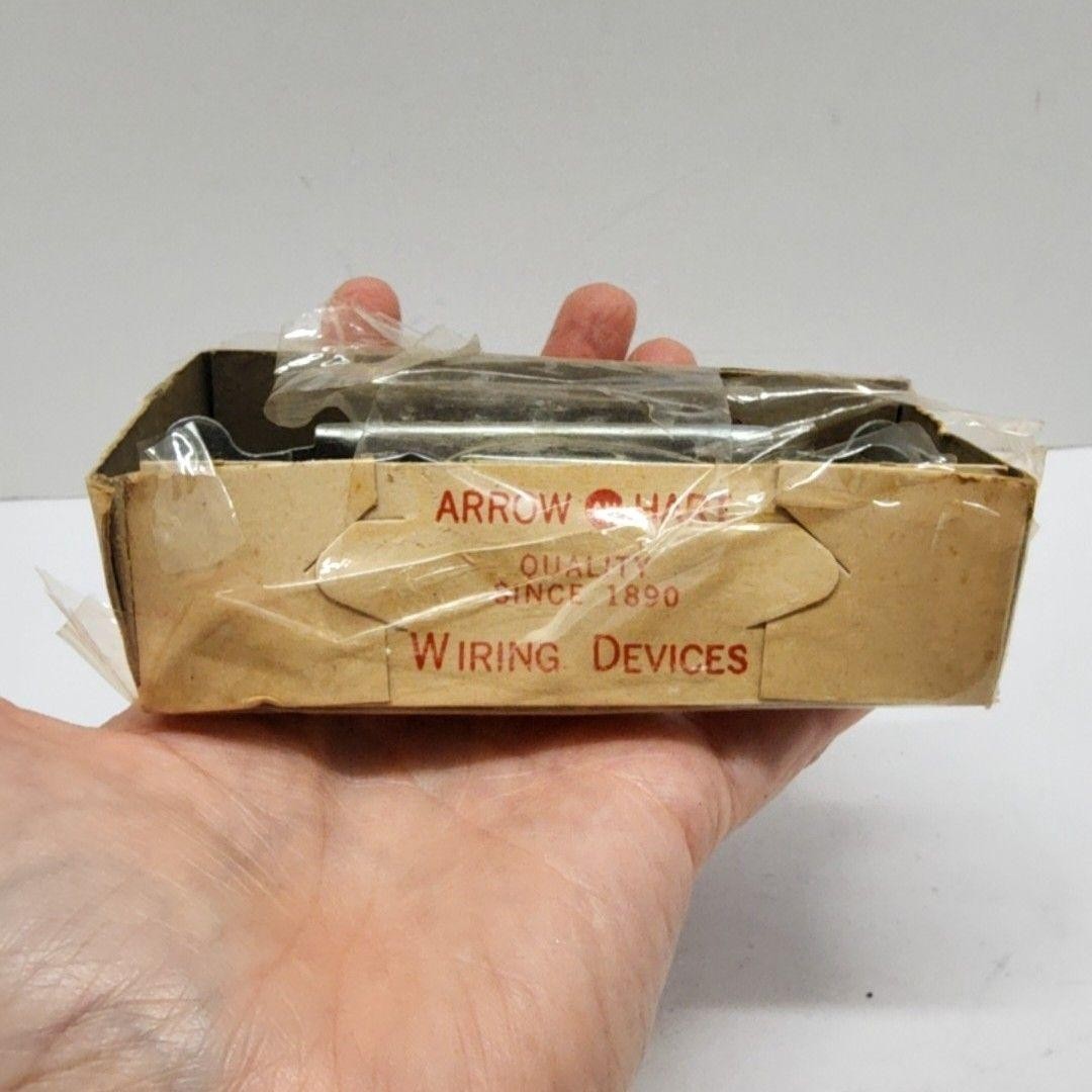 Vintage Arrow Hart Toggle Light Switch QS 4 Wall Interior Beige Wiring Device