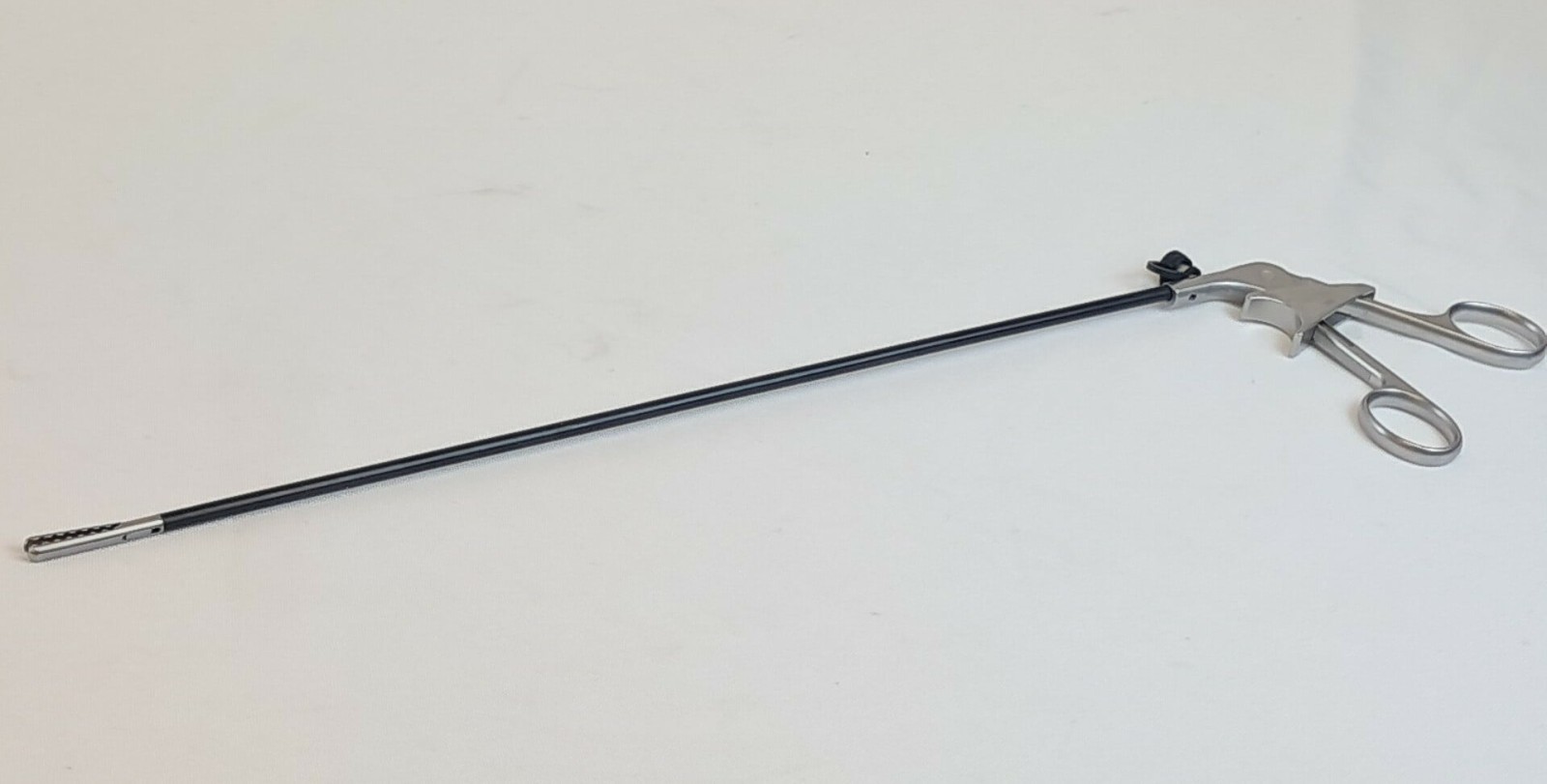 Aesculap PL054R Single Action Atraumatic Grasper 5mm x 36cm