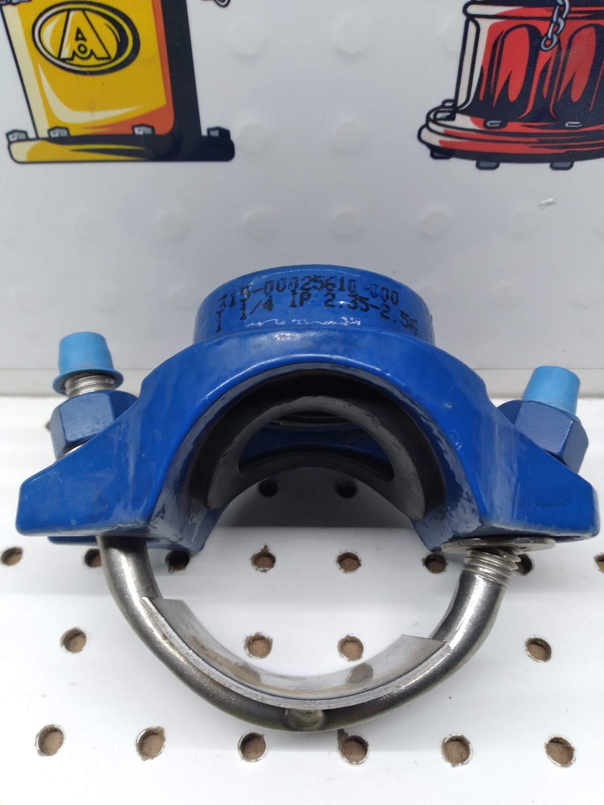 Smith Blair 3″ x 1-1/4″IP Single-Strap Service Saddle 2.35 -2.56 – NOS