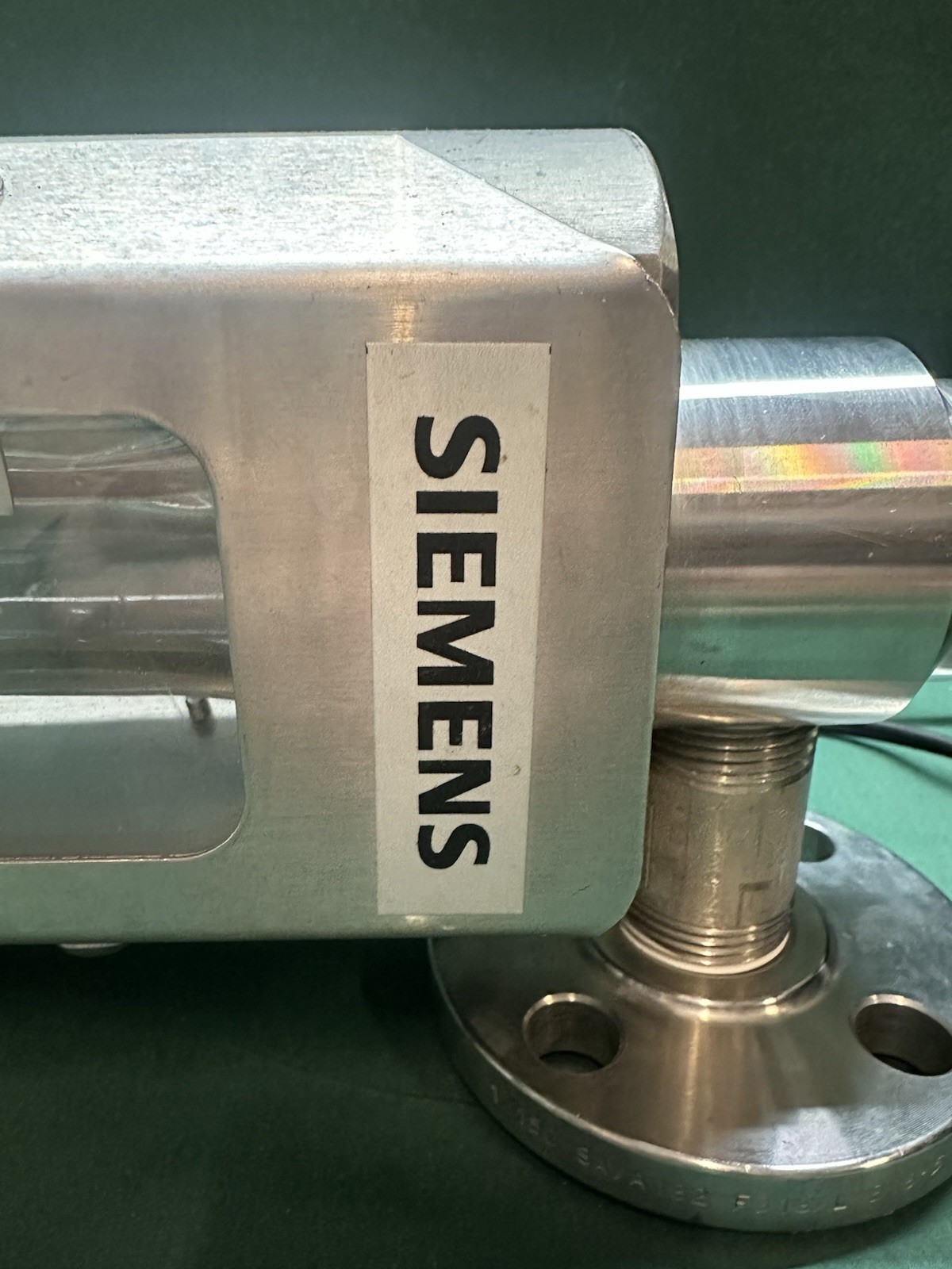 Siemens Wallace Tiernan Flow Gauge 5210G32116XXBD402SXX – New OEM