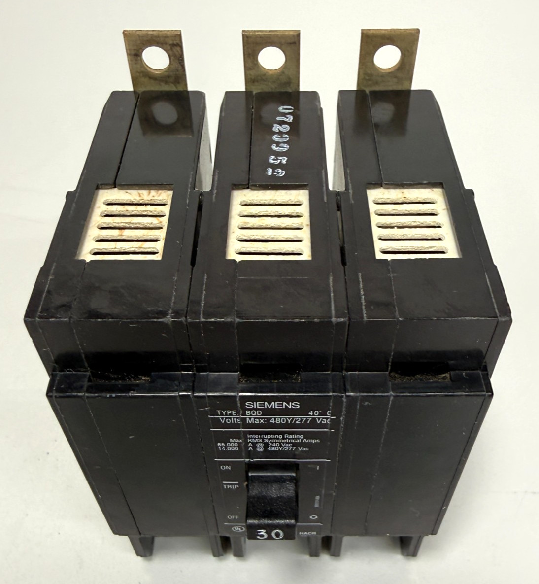 Siemens BQD330 30Amp 3Pole 277/480YVAC 14kA Bolt-On Circuit Breaker