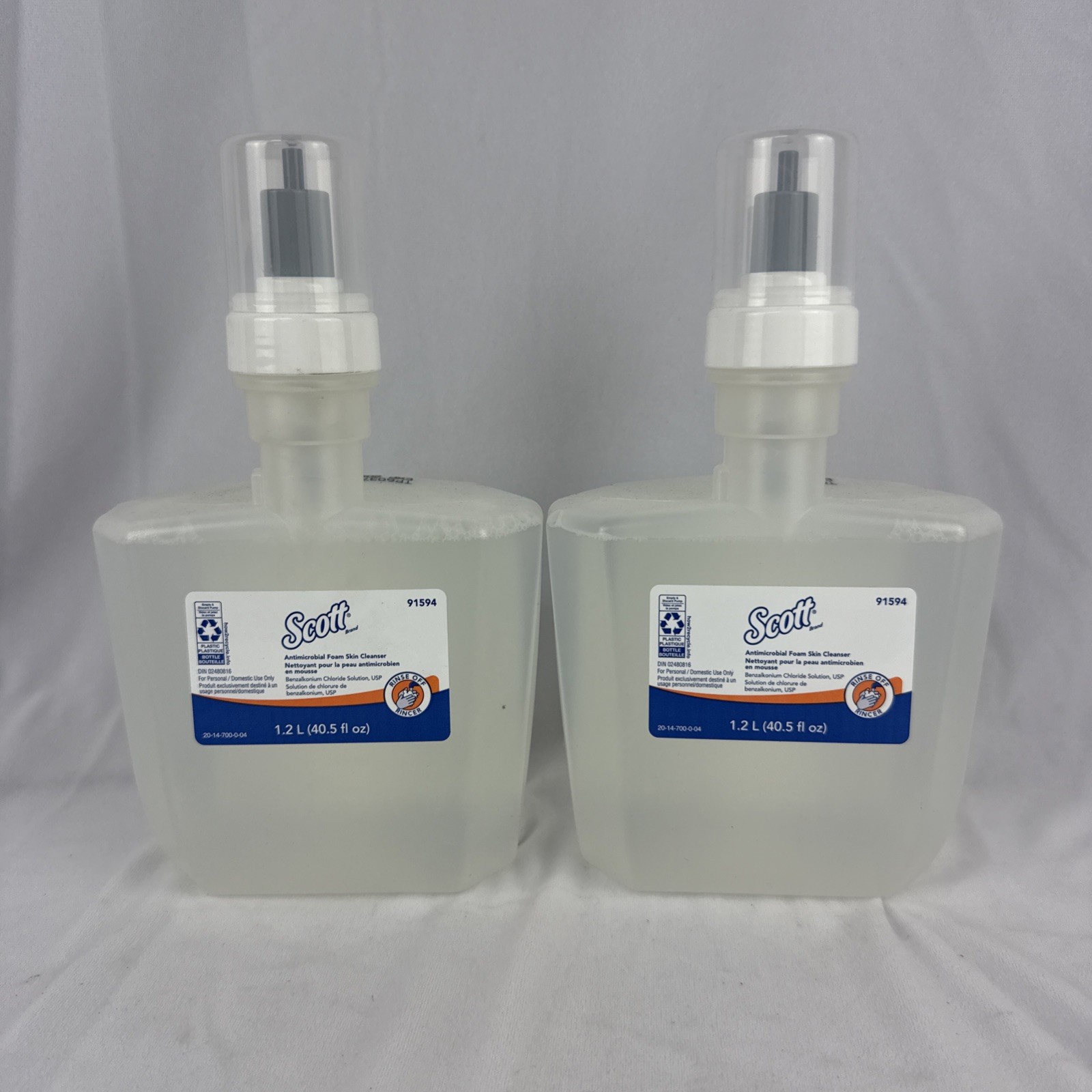 Scott 91594 Antimicrobial Foam Skin Cleanser 1.2L Exp. 01/28 Case of 2
