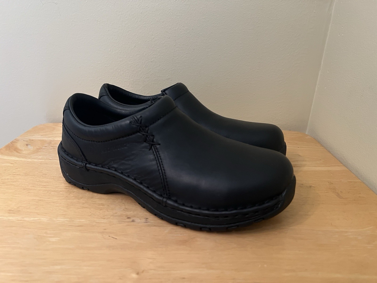 Red Wing Aluminum Toe Slip Resistant SD Work Shoes Women’s 6.5 Black 2321