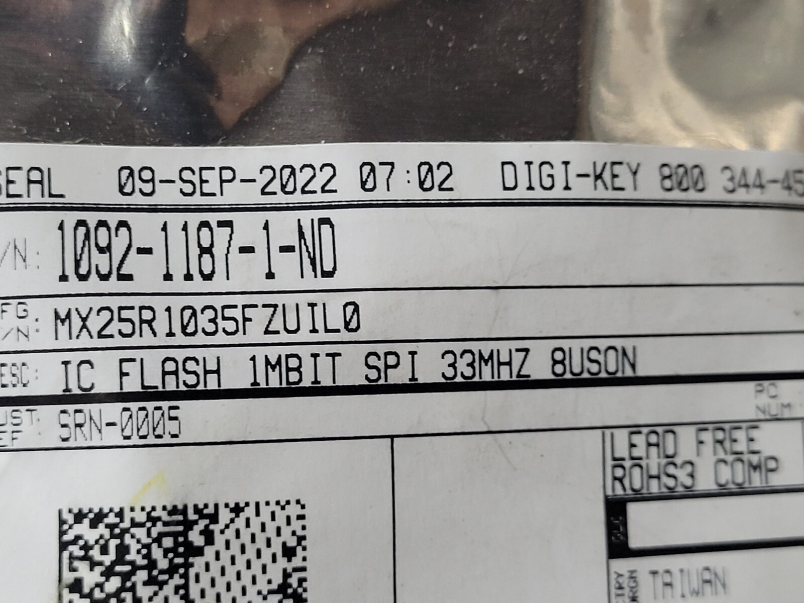 Macronix IC FLASH 1MBIT SPI 33MHZ 8USON MX25R1035FZUIL0 QTY 500