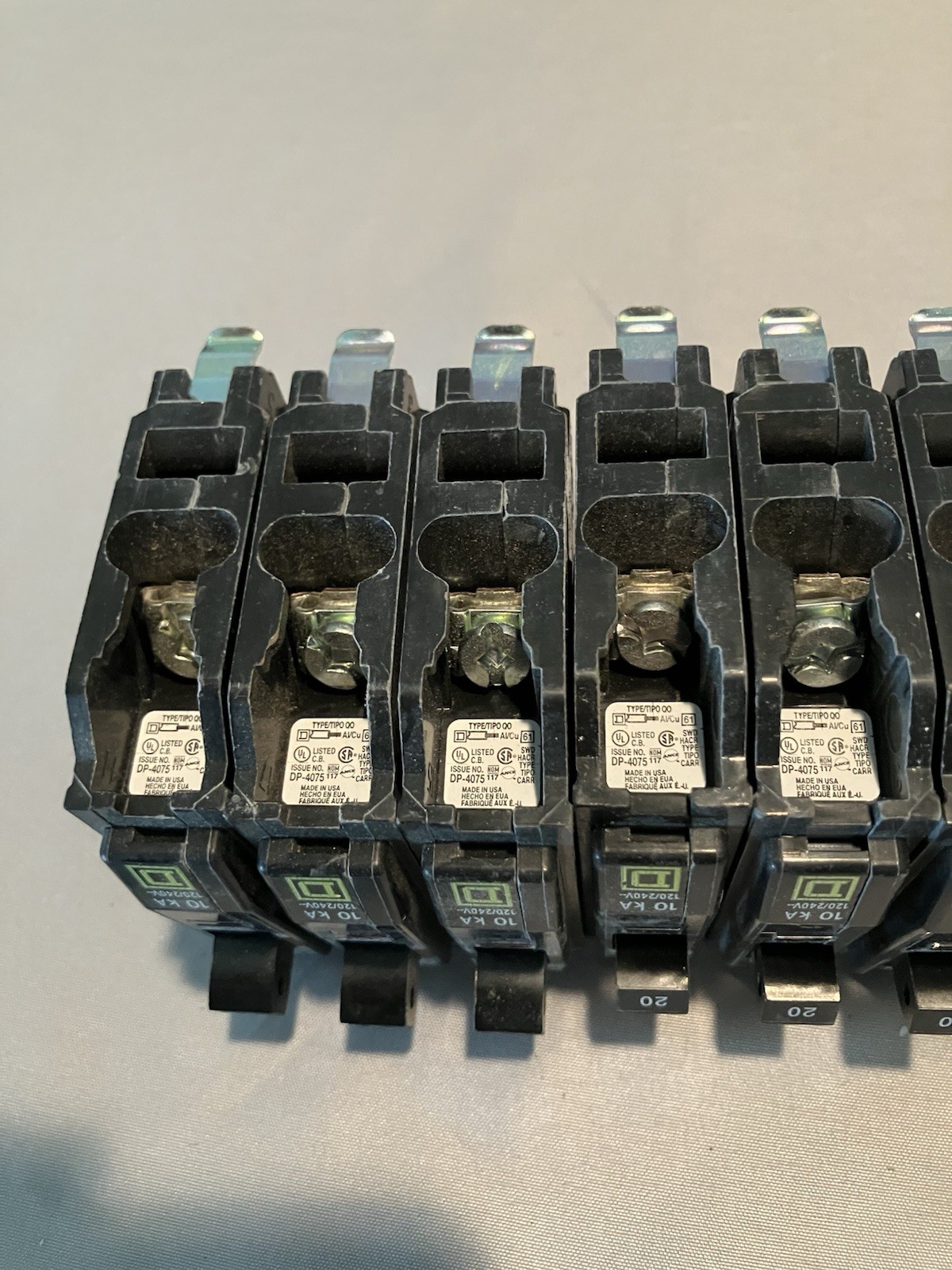 Square D QO120CP 20A 1-Pole 120/240V QO Series Circuit Breaker Used Pull
