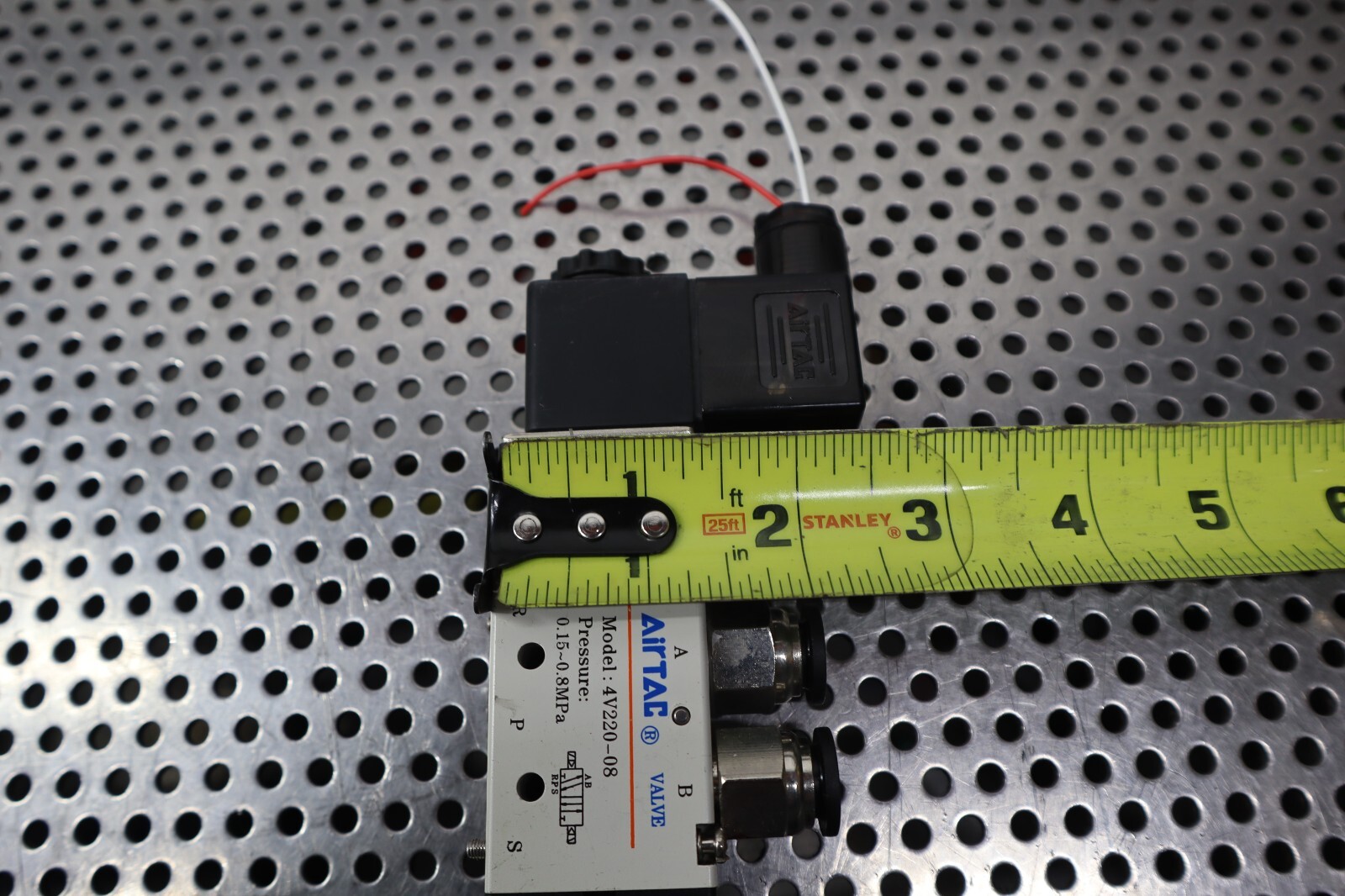 AIRTAC 4V220-08 Solenoid Valve 0.15-0.8MPa With DC24V 3W Coil Used With Warranty