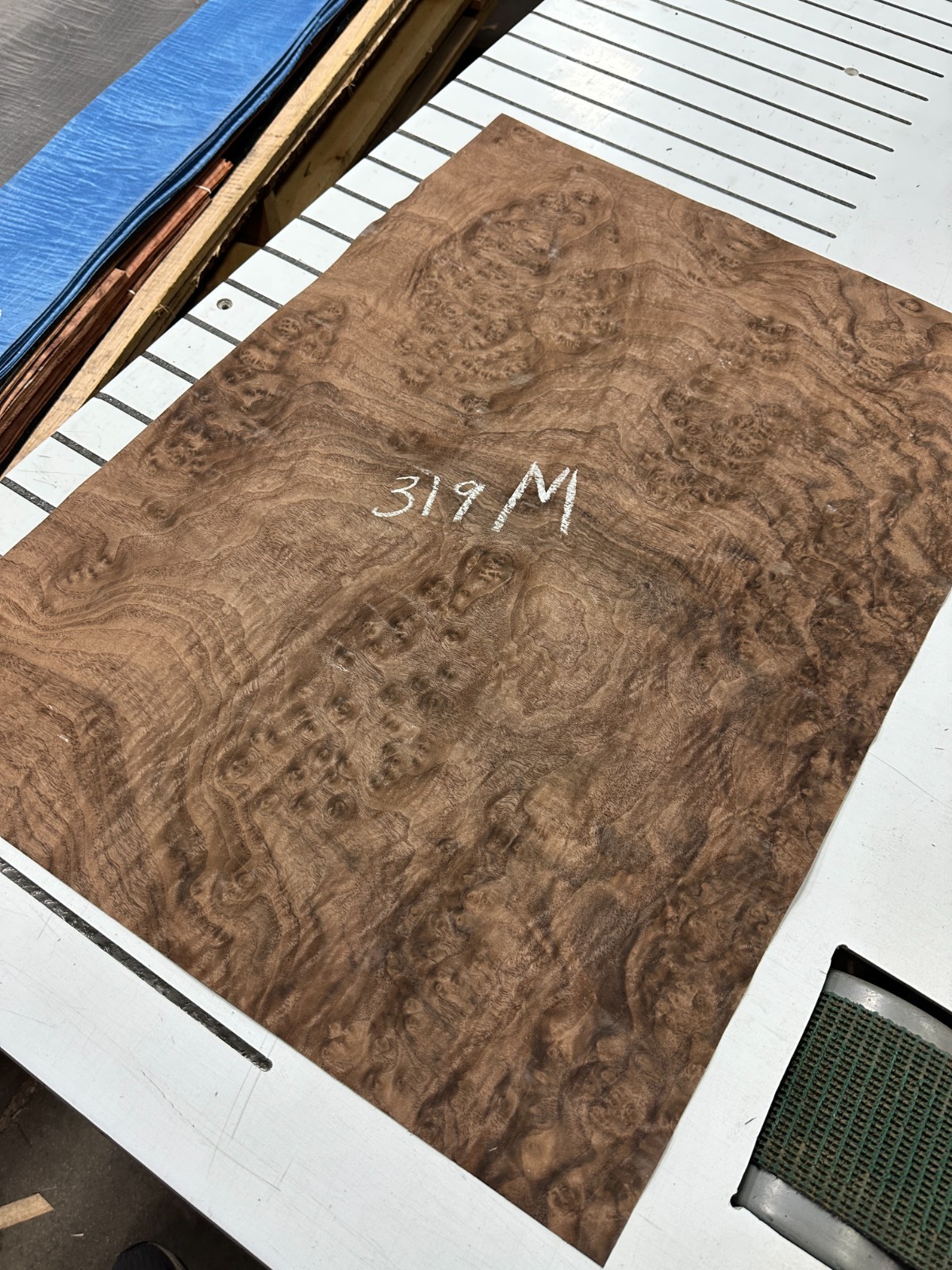 Walnut Burl Raw Wood Veneer ONE sheet 30» x 28» 319M