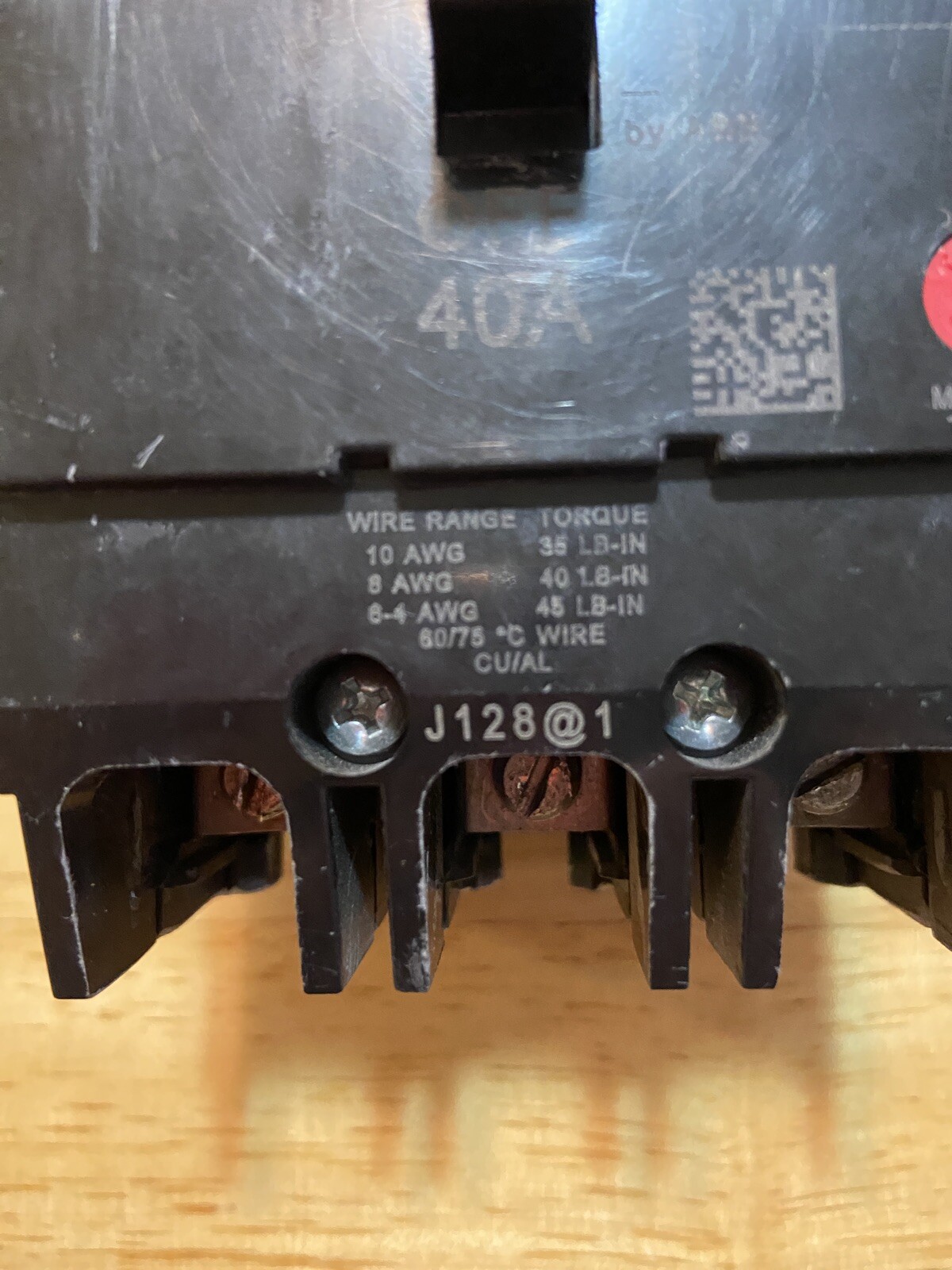 GE TEY340 TEY M02 340 3 Pole 40A 277/480 TEY Bolt On Circuit Breaker