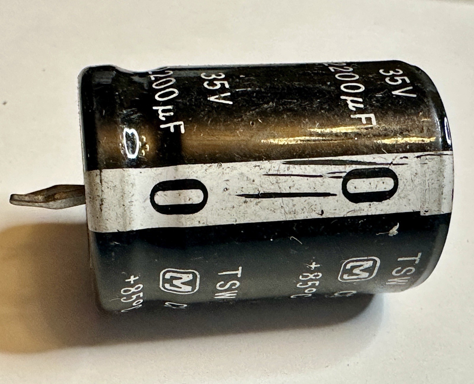 25 Panasonic Matsushita TSW 1000uF 35V Snap-In Electrolytic Capacitors NOS