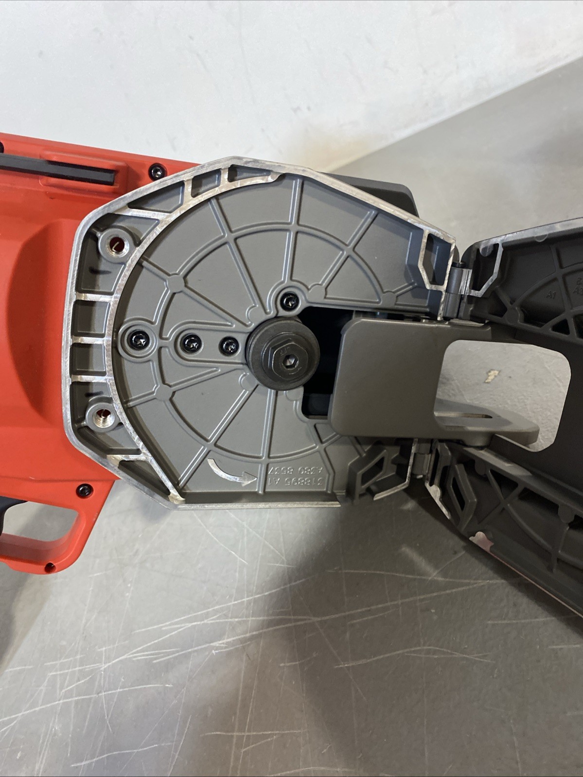 Milwaukee 3469-20 M18 FUEL 1/2”-1” Steel Pipe Cutter