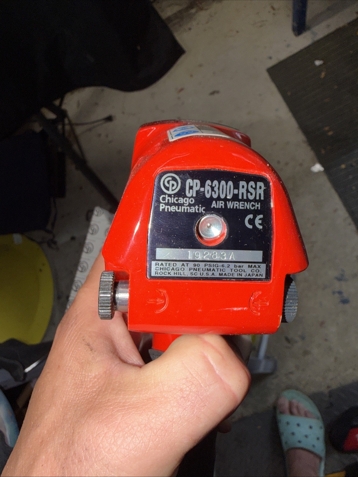 Chicago Pneumatic Cp6300rsr 3/8″ Pistol Grip Air Impact Wrench 180 Ft.-Lb.