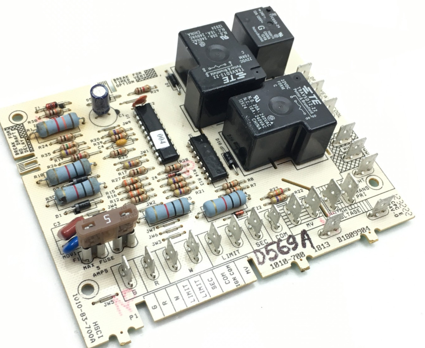 Goodman 1010-700 Furnace Control Circuit Board B1809904 used #D569A