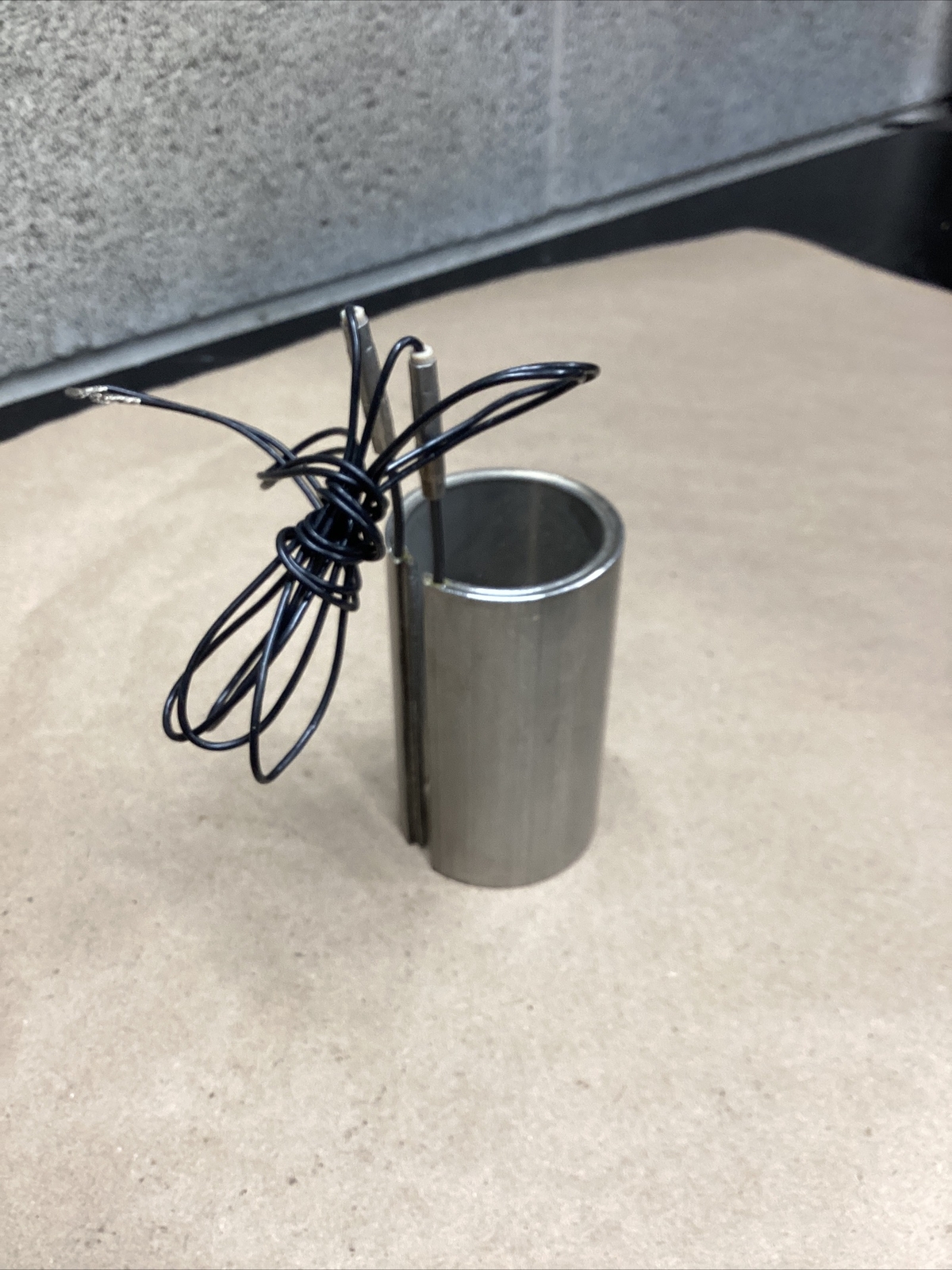 Fast Heat Band 1.5″ Dia. x 3″ Wide 400Watts 230 Volts 23 Length wire #273C39PR4