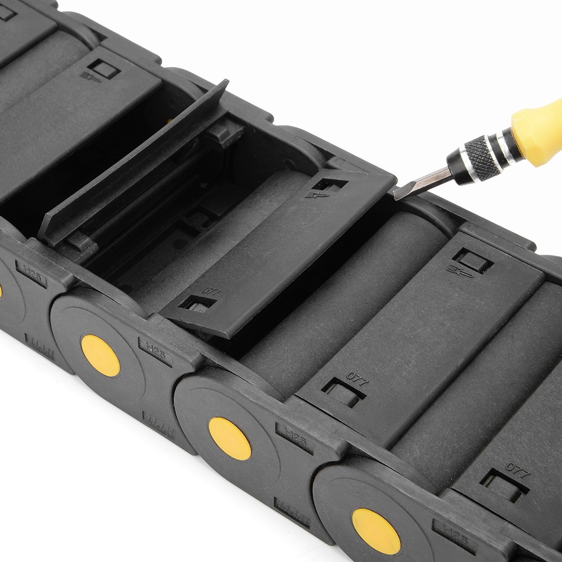 R55 25mm x 77mm Plastic Cable Wires Carrier Drag Chain 1M Black