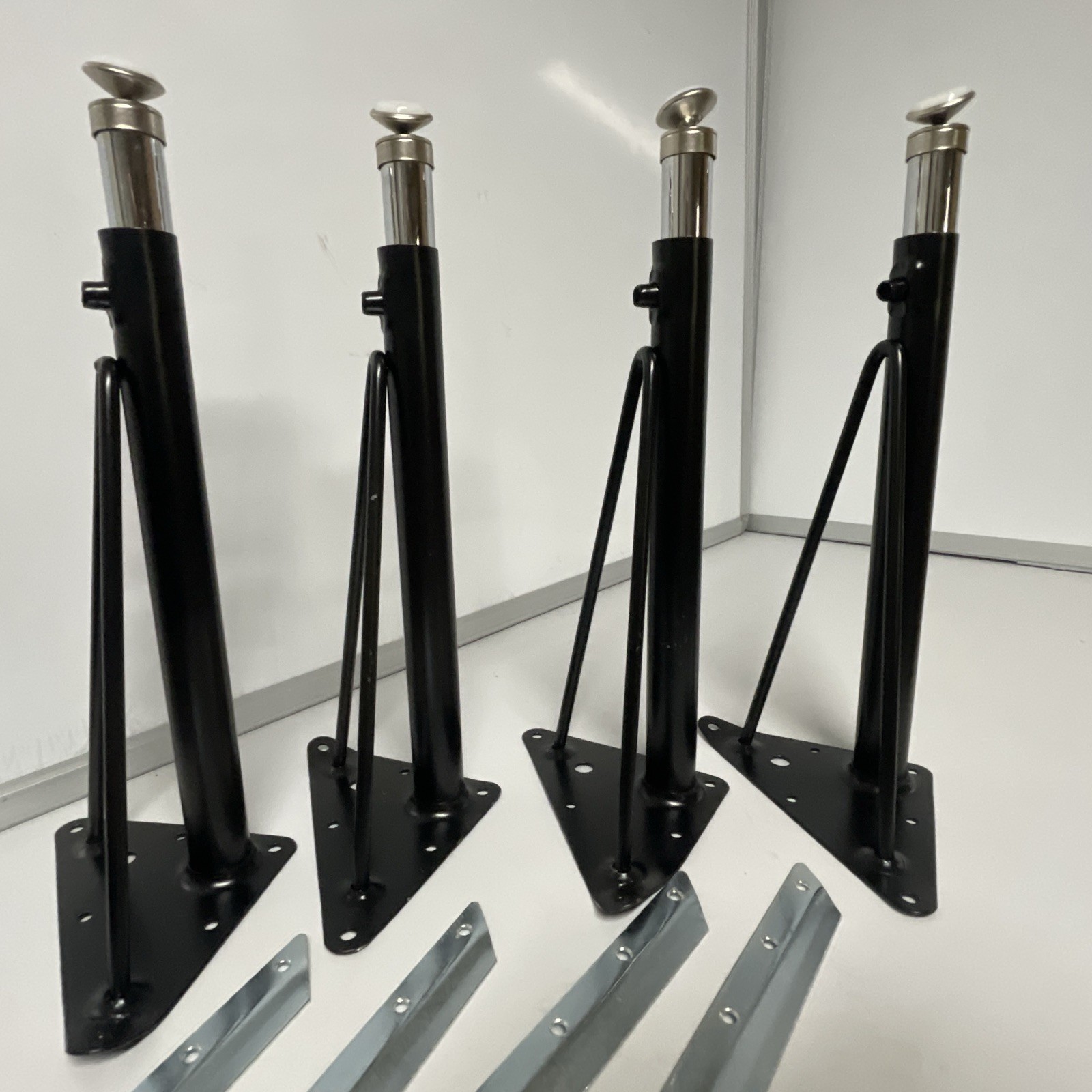 Tapered Metal Table Legs XU-LEG-SHORT-GG