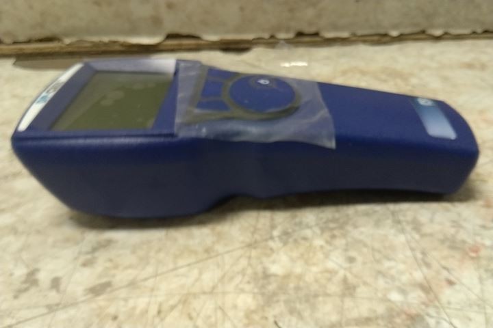 TSI Alnor 5815 3/16 In Hose Barb Connection -15 to 15 In WC Digital Manometer