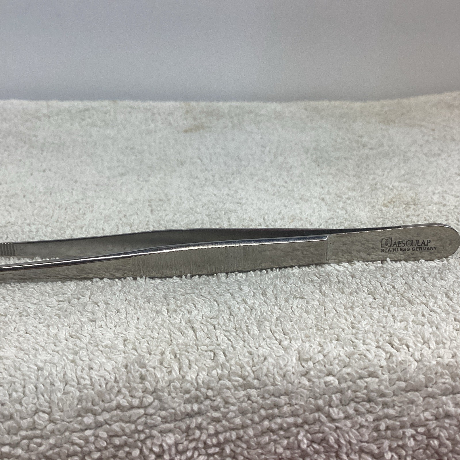 Aesculap BD47 DISSECTING FORCEPS 145mm, 5-3/4″ INOX